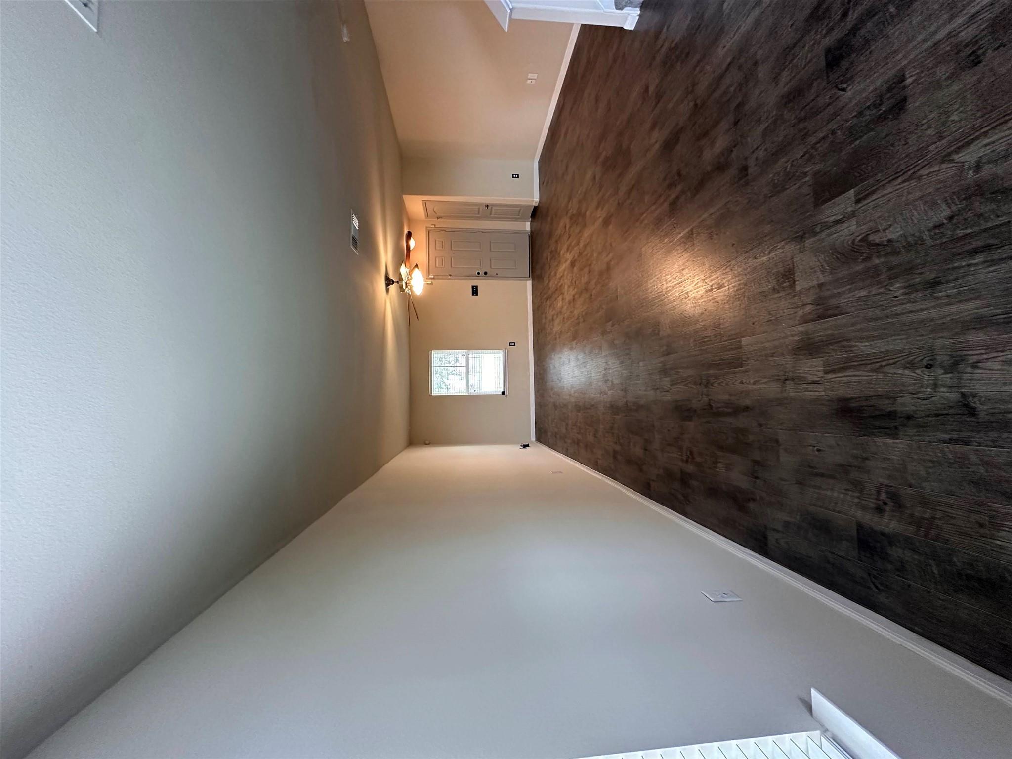 207 Liard River Rd, Hutto, TX 78634