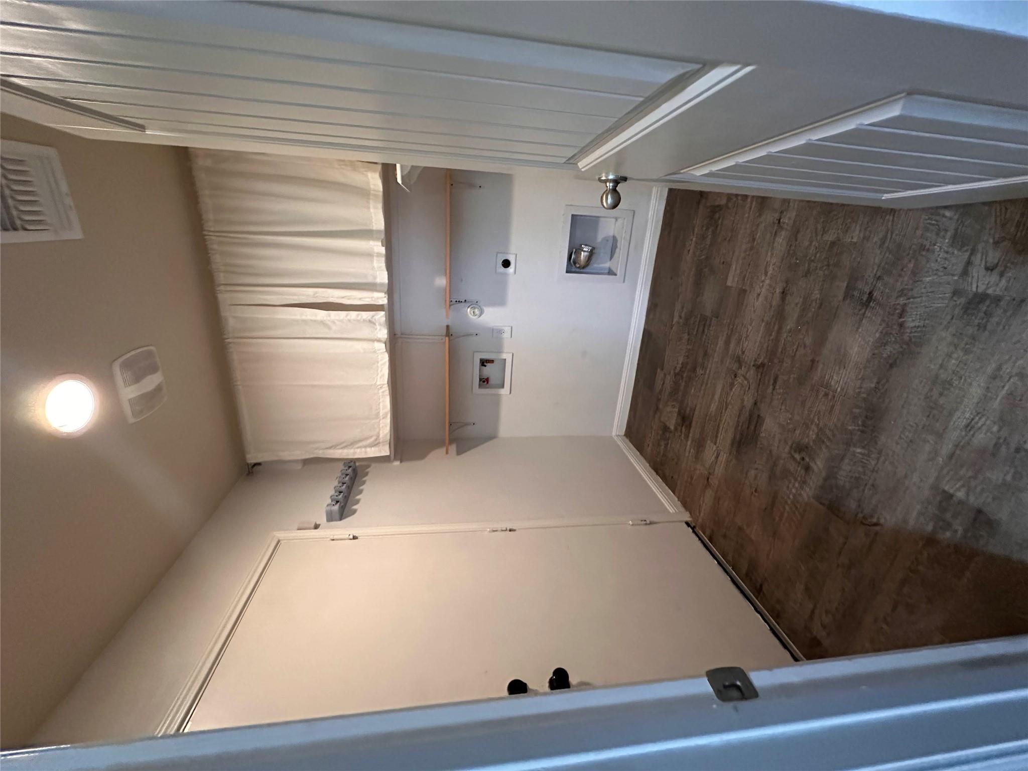 207 Liard River Rd, Hutto, TX 78634