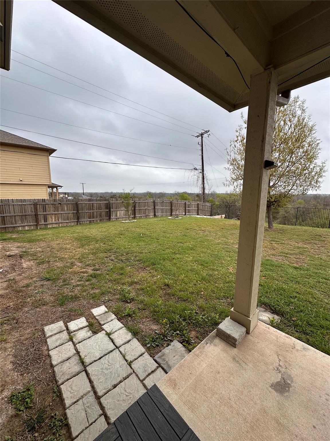 207 Liard River Rd, Hutto, TX 78634
