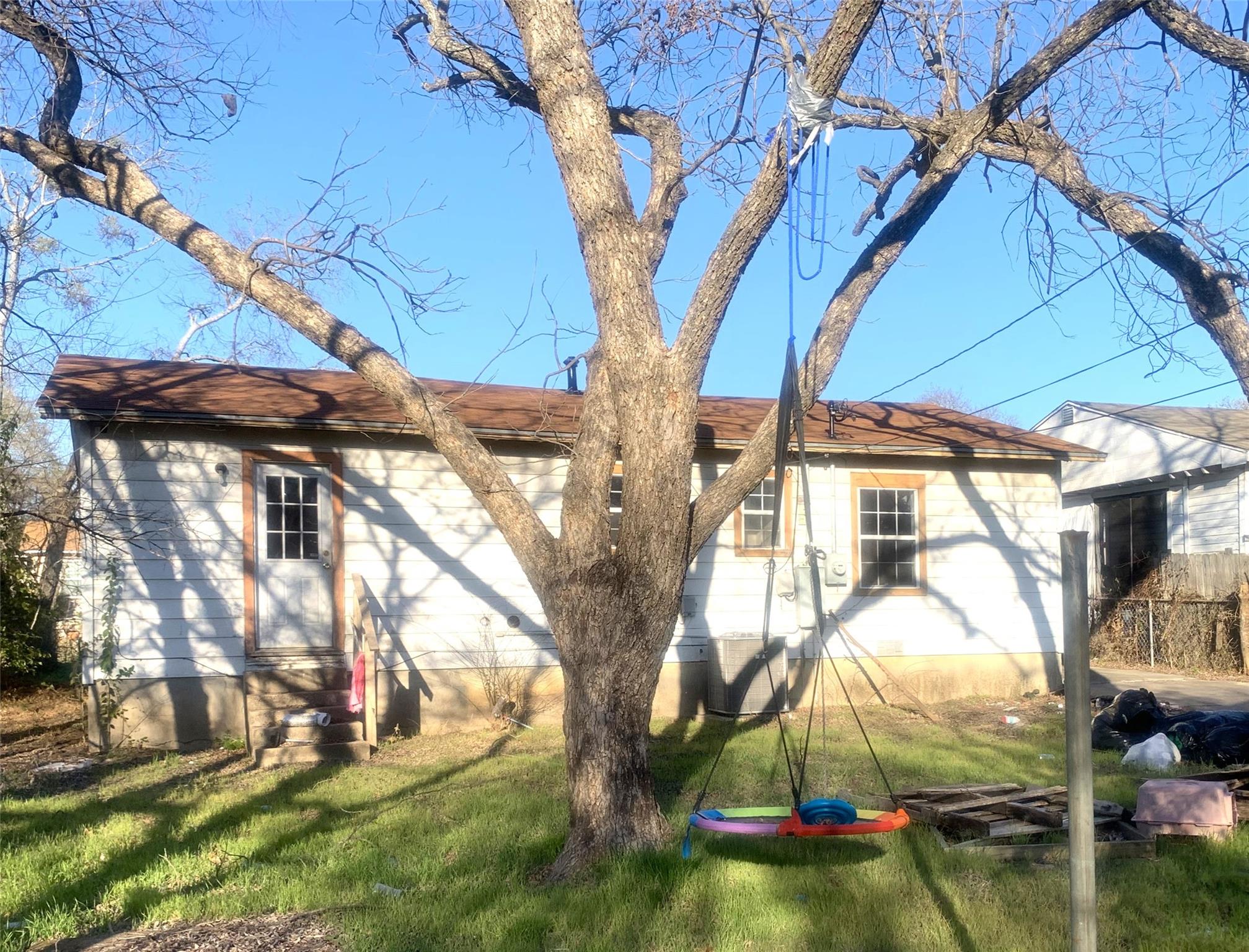 714 Mickan St, Copperas Cove, TX 76522