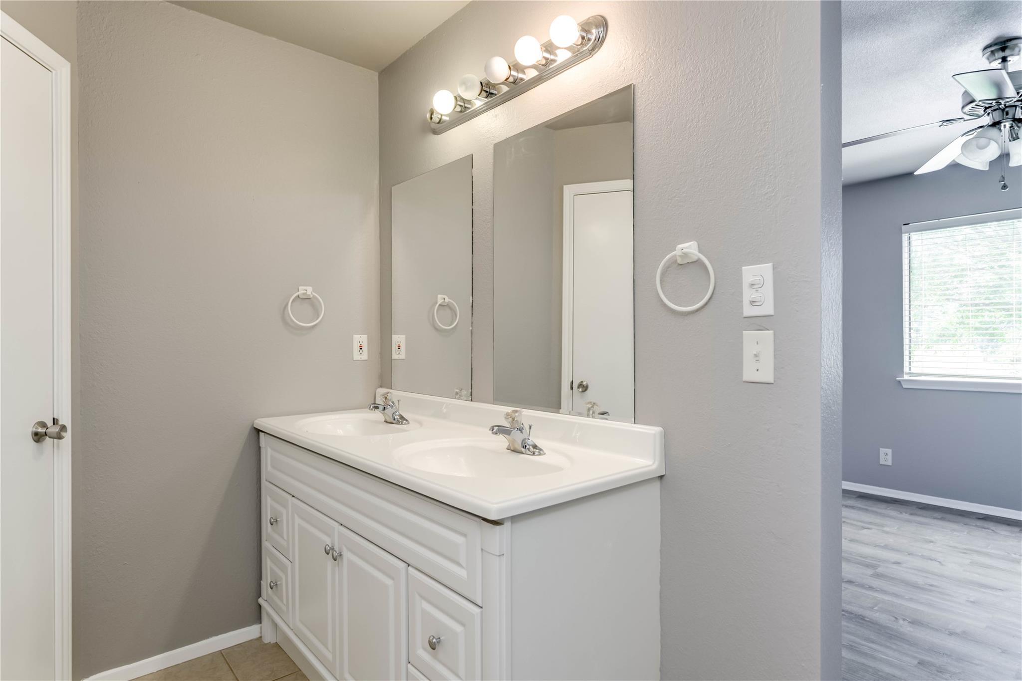 816 Russet Valley Dr, Cedar Park, TX 78613