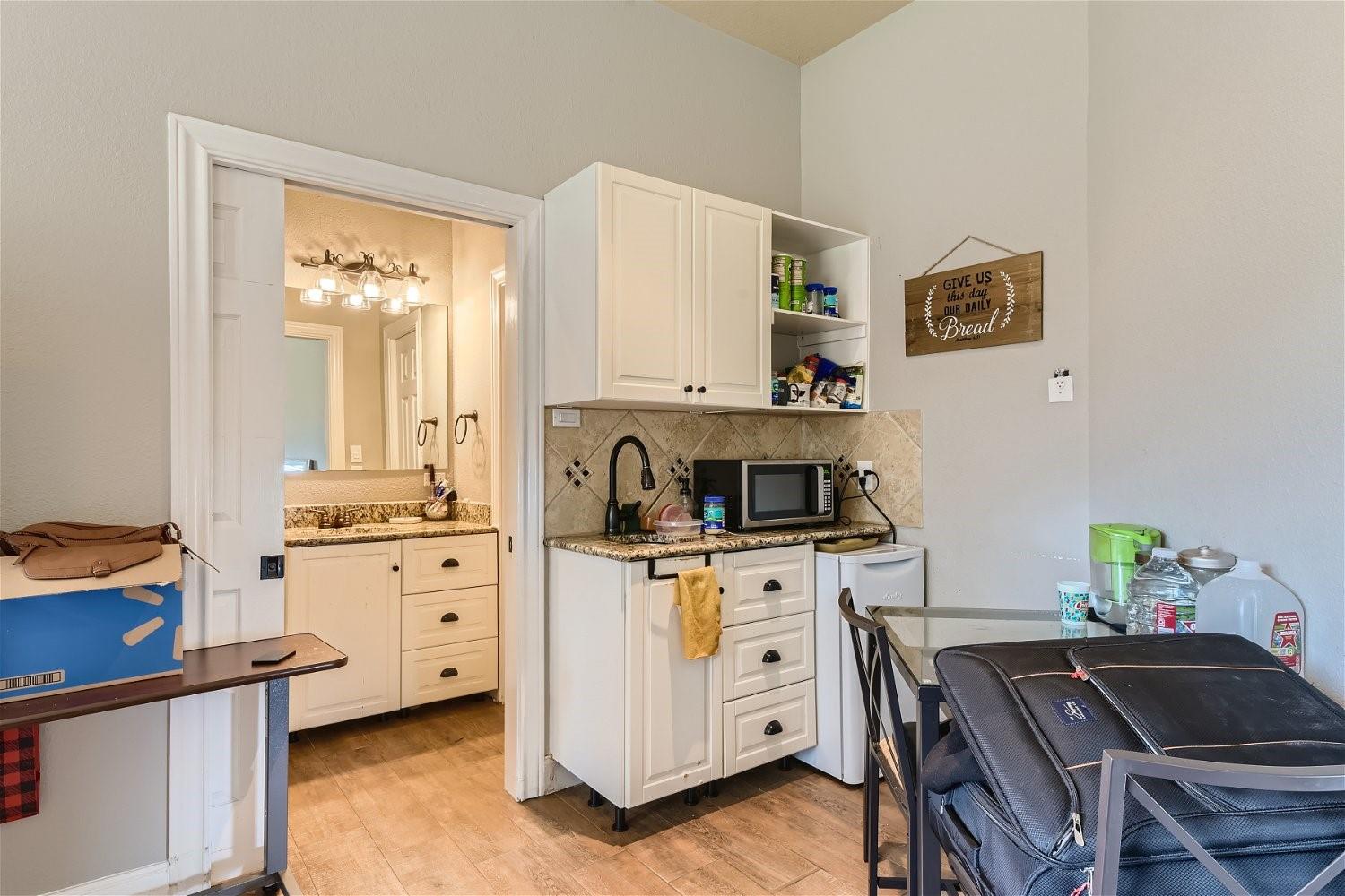 517 Summer Alcove Way, Austin, TX 78732