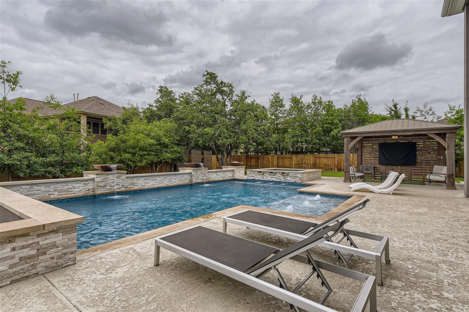 517 Summer Alcove Way, Austin, TX 78732