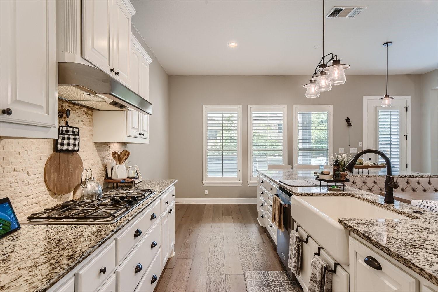 517 Summer Alcove Way, Austin, TX 78732