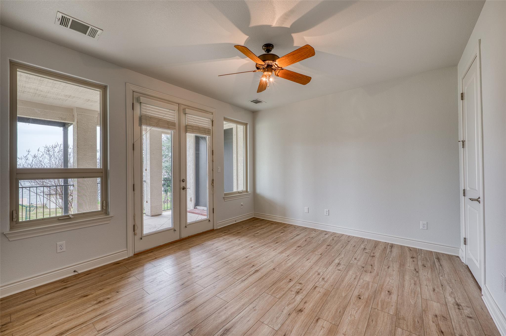 103 Sandy Mountain Dr, Sunrise Beach, TX 78643