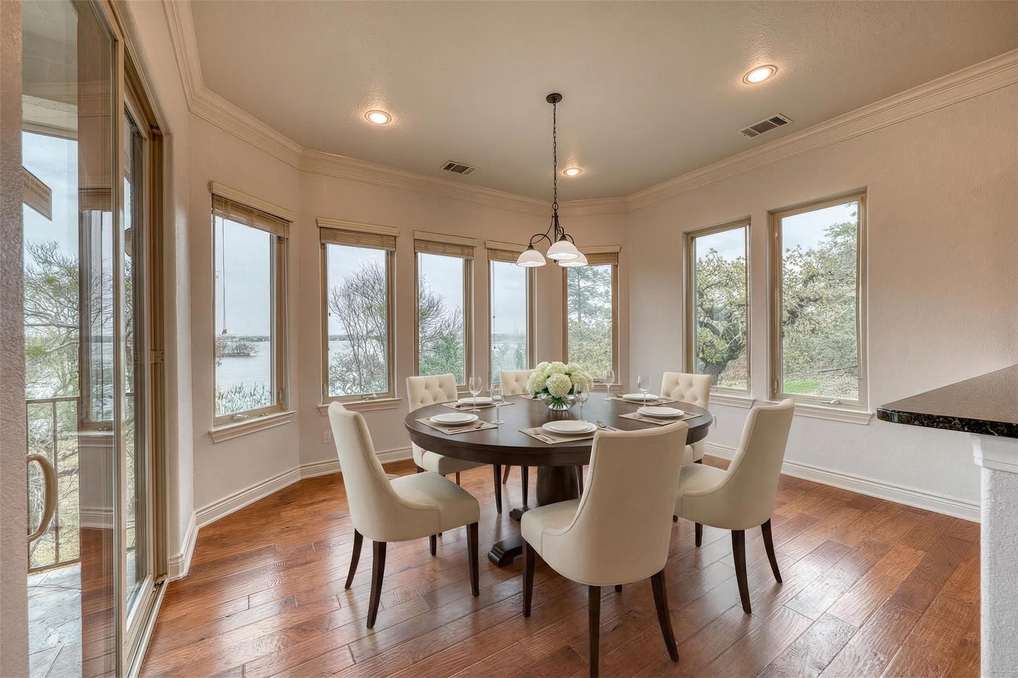 103 Sandy Mountain Dr, Sunrise Beach, TX 78643