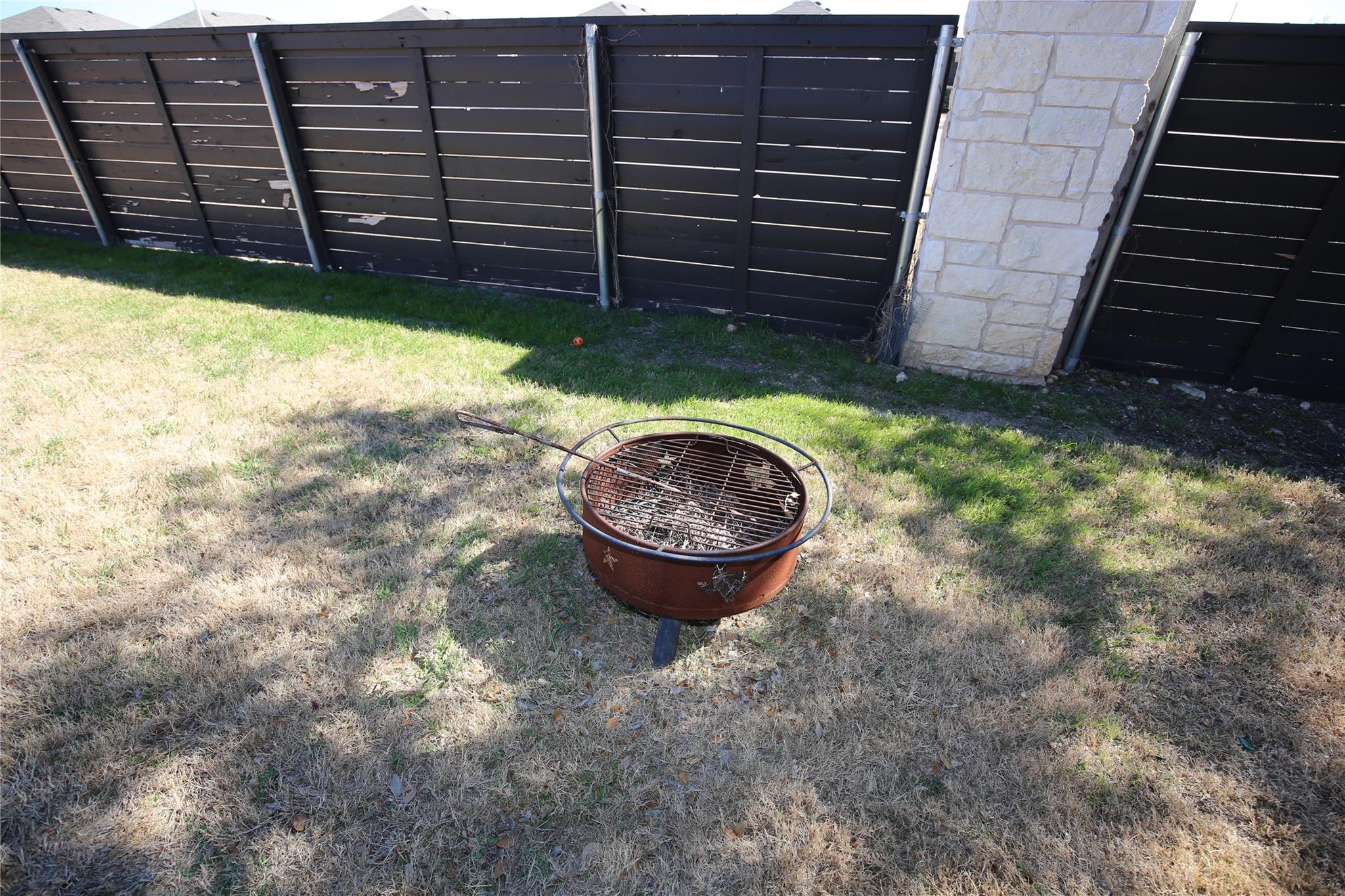 325 Old Glory Trl, Liberty Hill, TX 78642