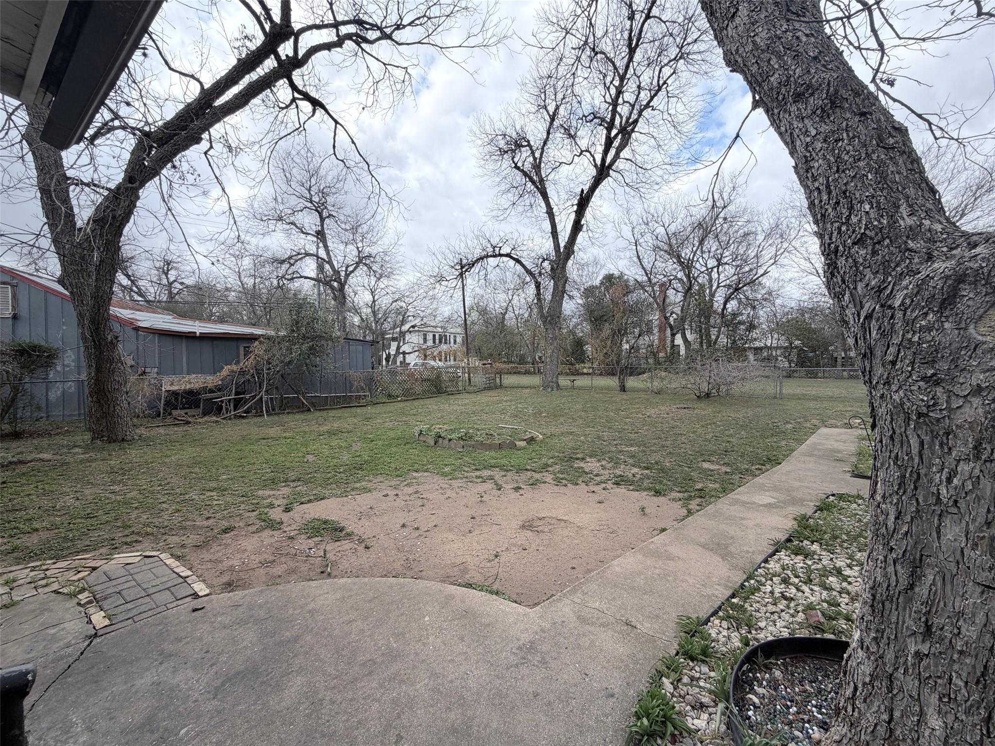 1604 Main St, Bastrop, TX 78602