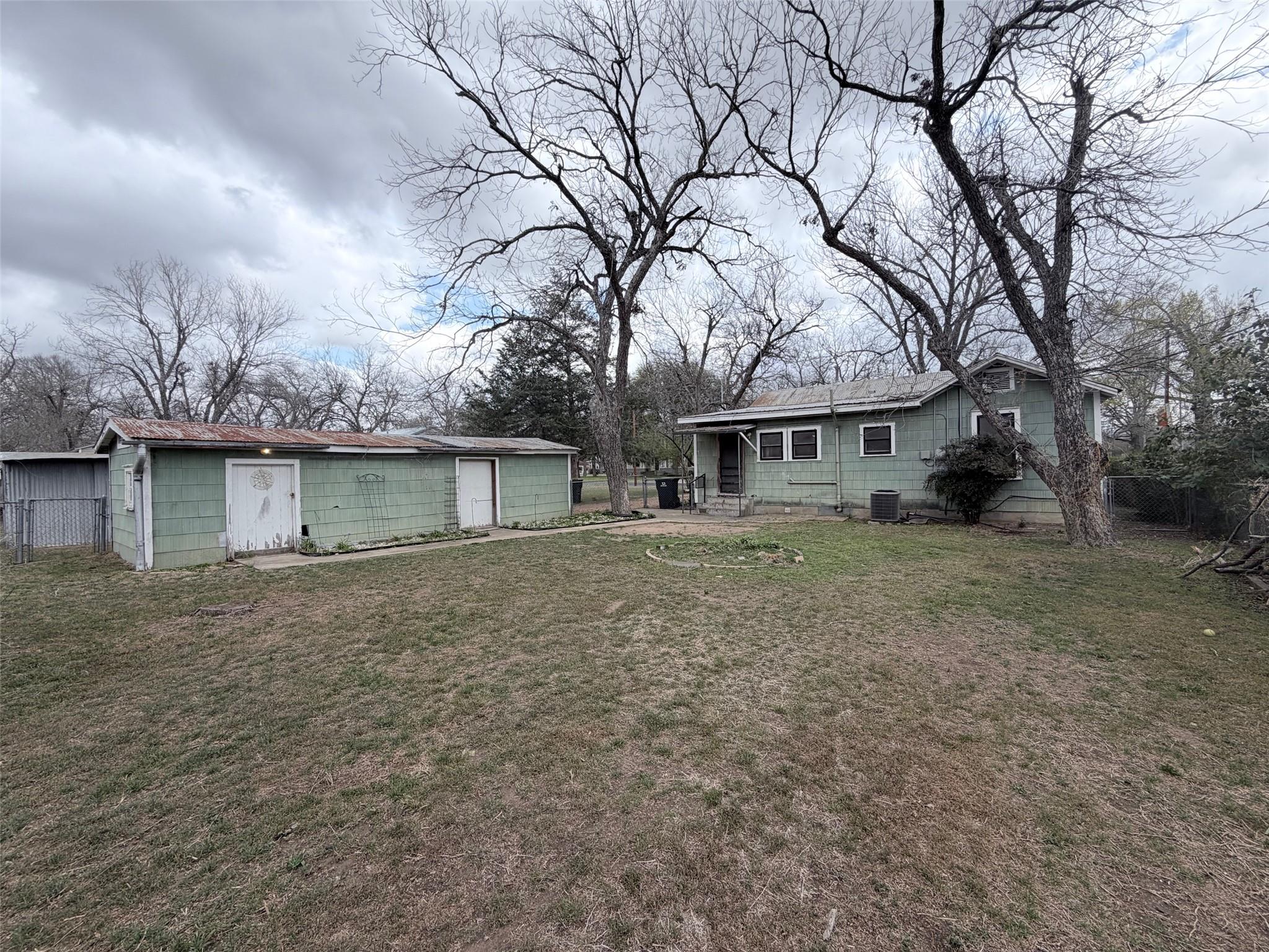 1604 Main St, Bastrop, TX 78602