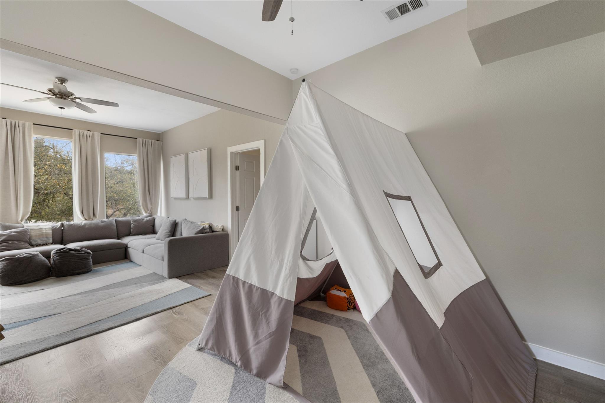 900 Deer Creek Cir, Dripping Springs, TX 78620