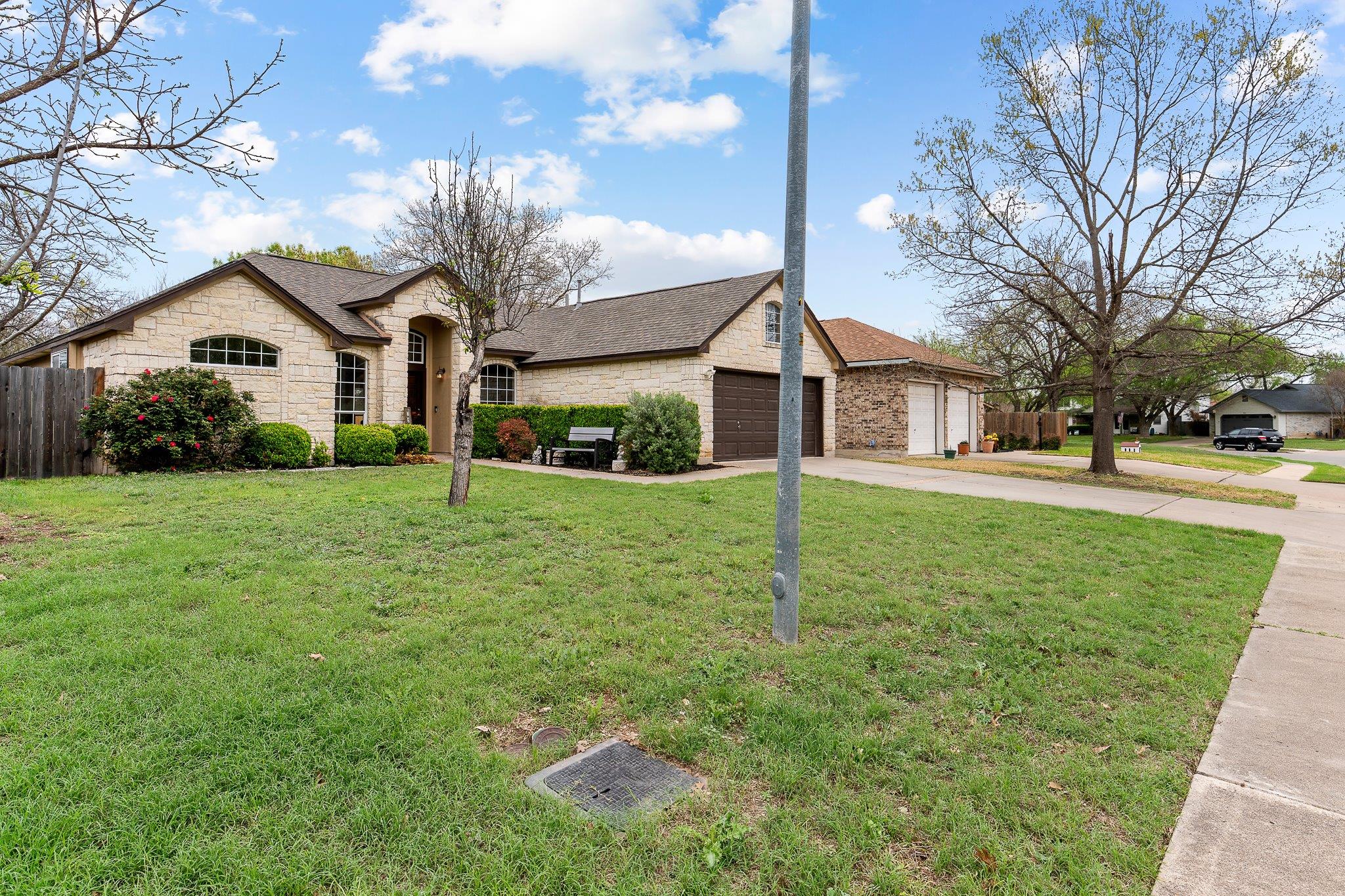 500 Maple Run Dr, Round Rock, TX 78664