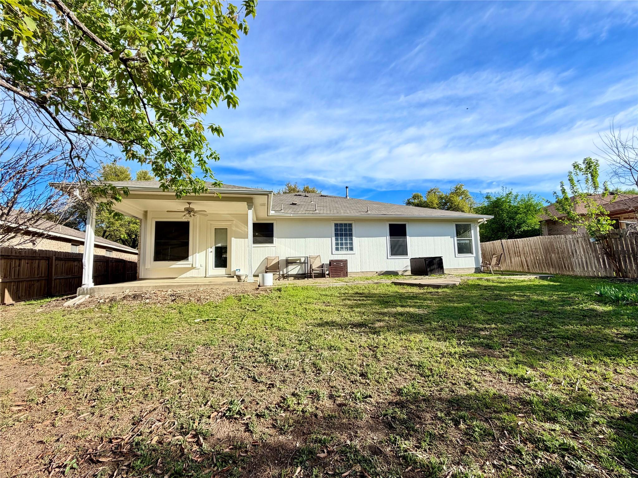 2417 Hallie Ln, Round Rock, TX 78664