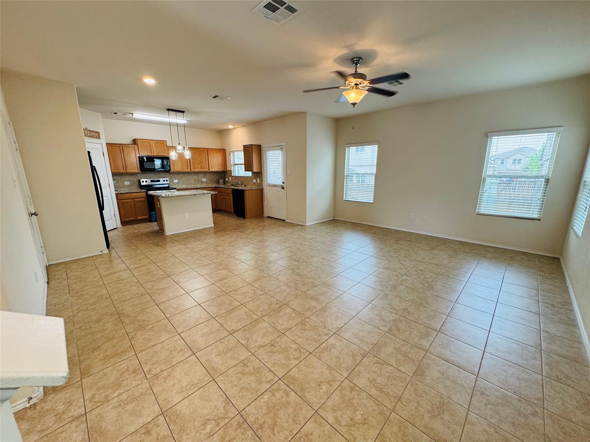 1108 Jackson Ln # 5B, Jarrell, TX 76537