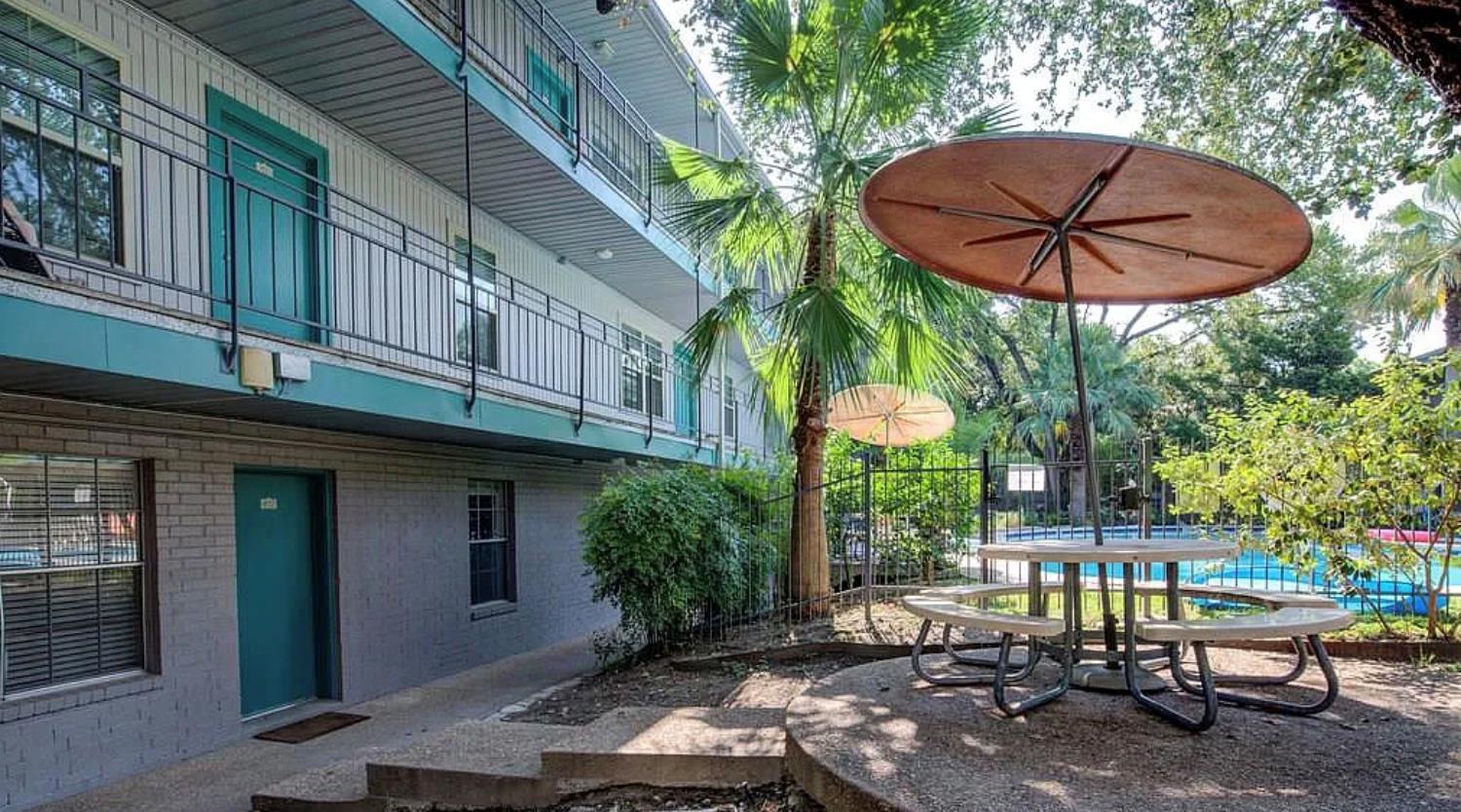 300 Crockett St # 209, Austin, TX 78704