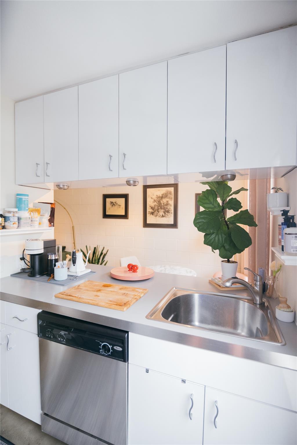 300 Crockett St # 209, Austin, TX 78704