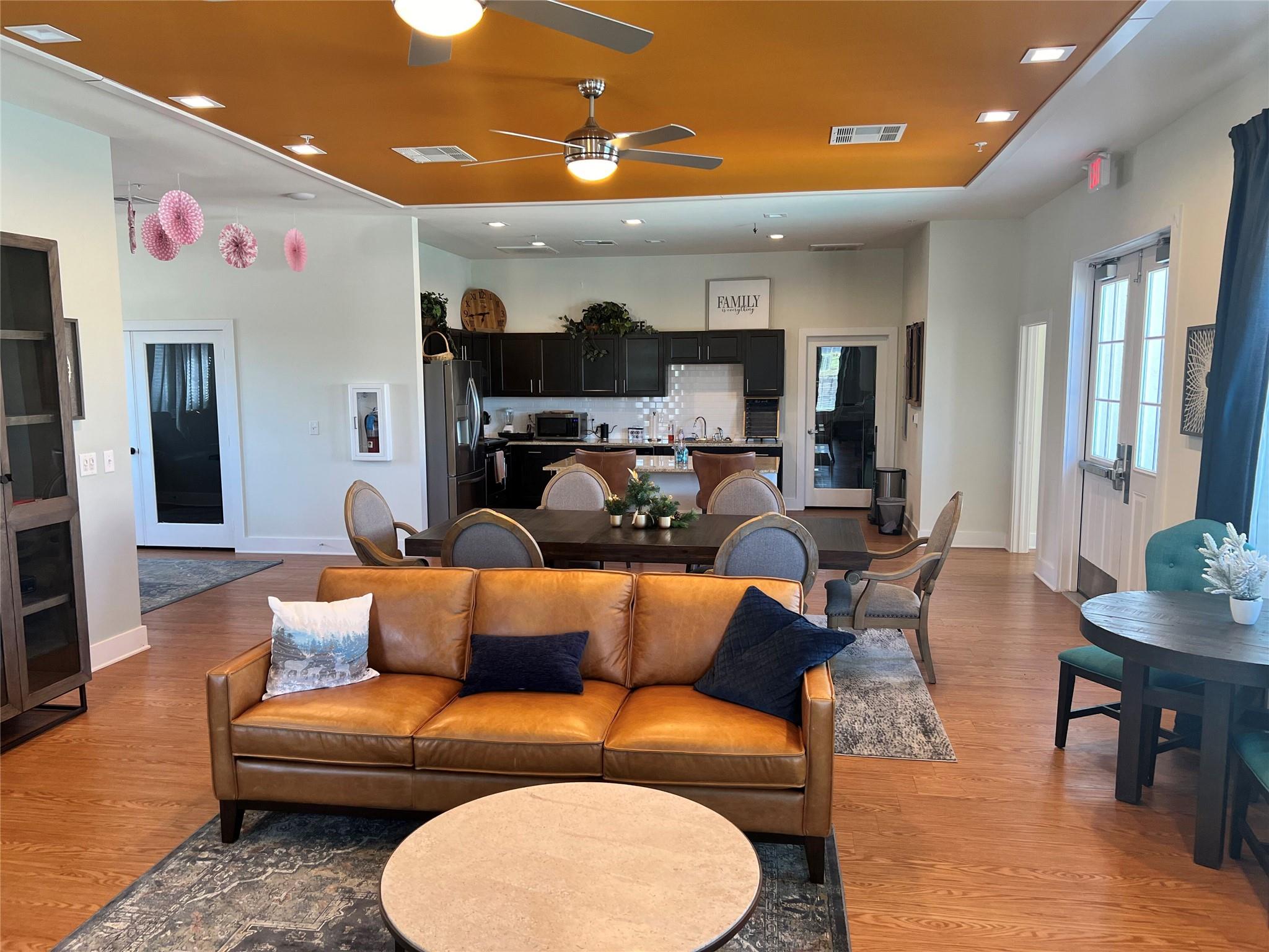 2400 Louis Henna Blvd # 208, Round Rock, TX 78664