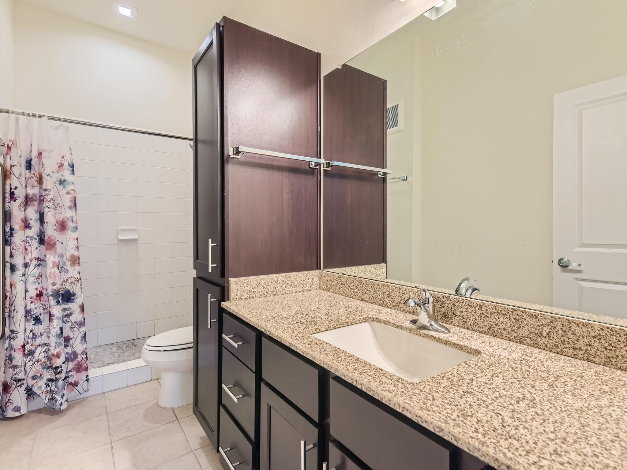 2400 Louis Henna Blvd # 208, Round Rock, TX 78664