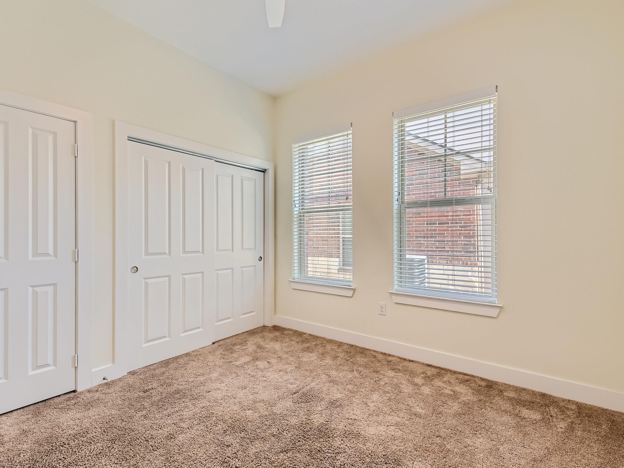 2400 Louis Henna Blvd # 208, Round Rock, TX 78664