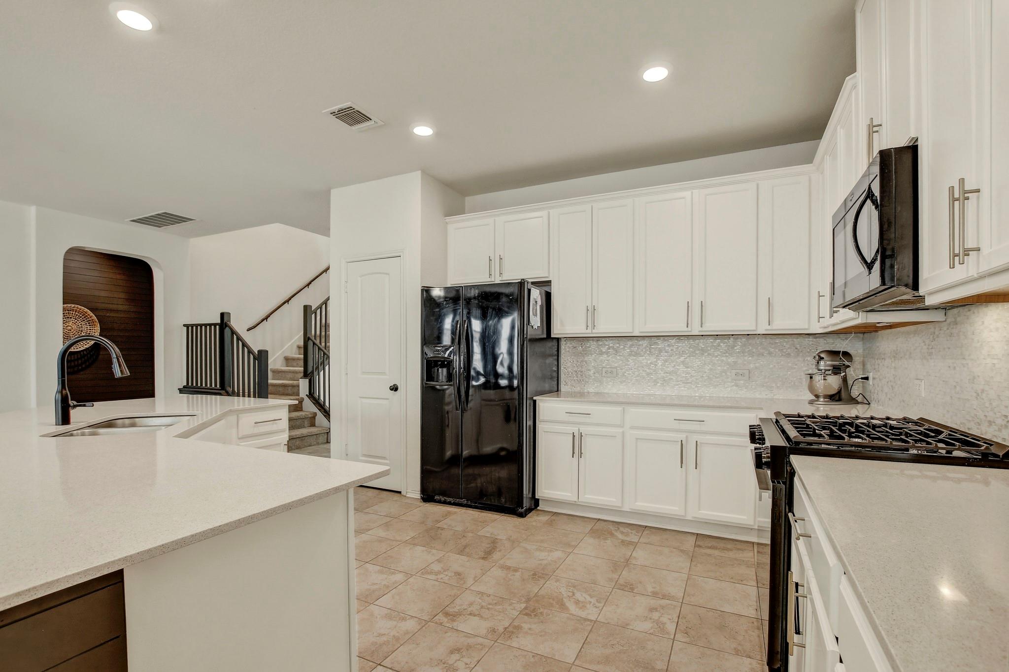 5933 Sardinia Dr, Round Rock, TX 78665