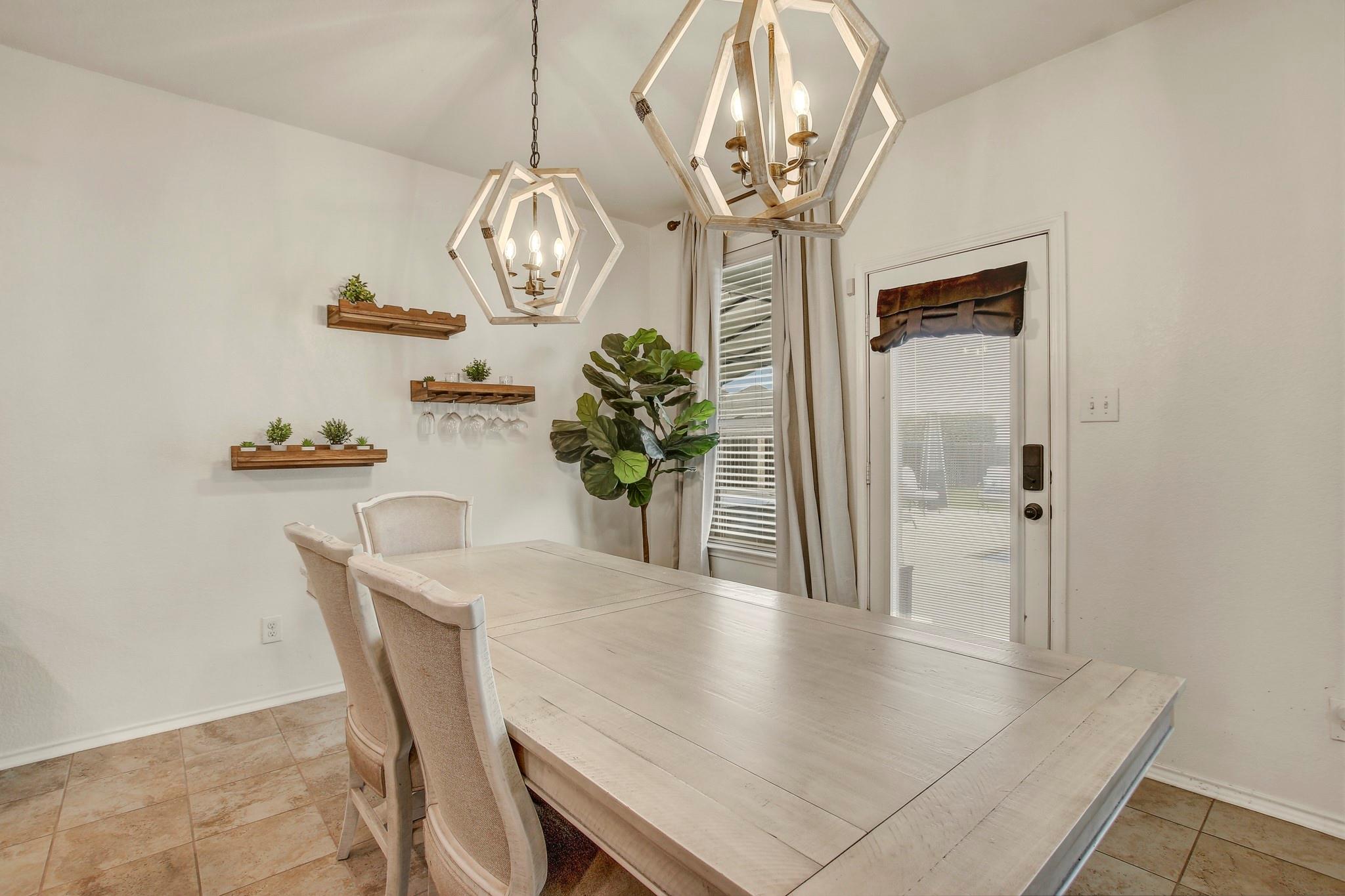 5933 Sardinia Dr, Round Rock, TX 78665