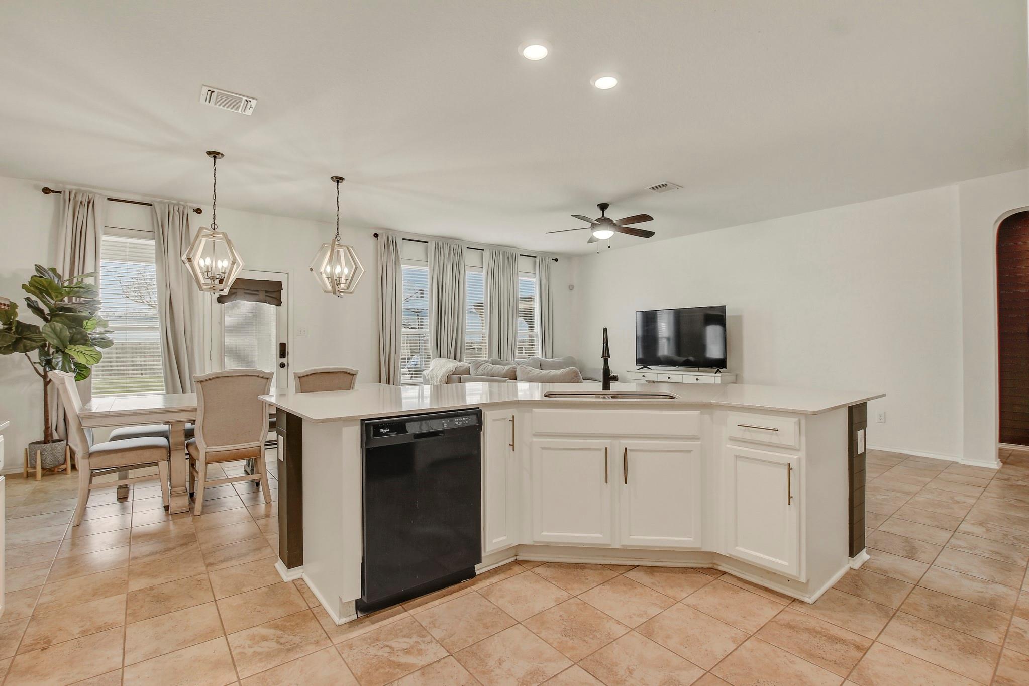 5933 Sardinia Dr, Round Rock, TX 78665