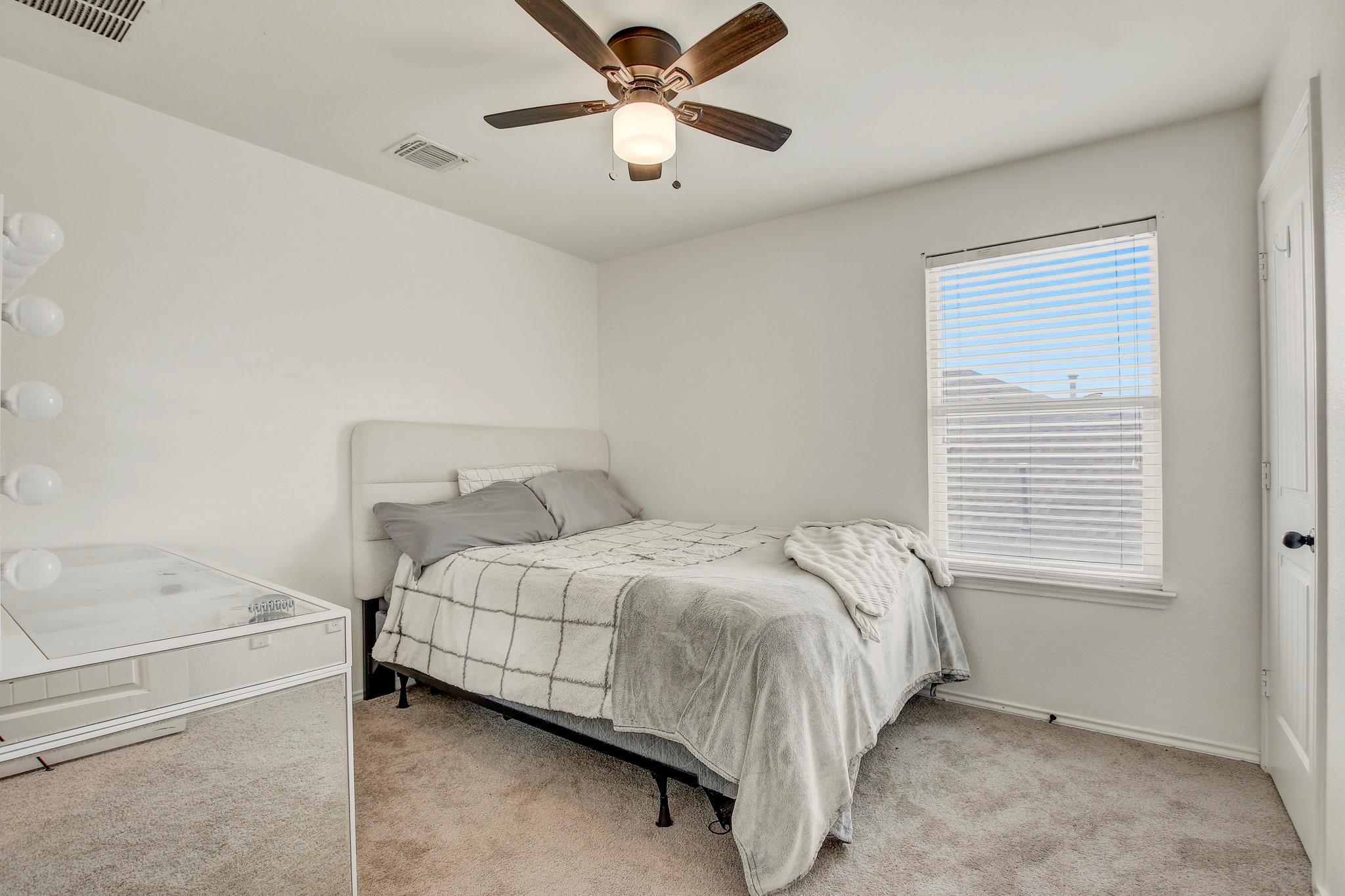 5933 Sardinia Dr, Round Rock, TX 78665