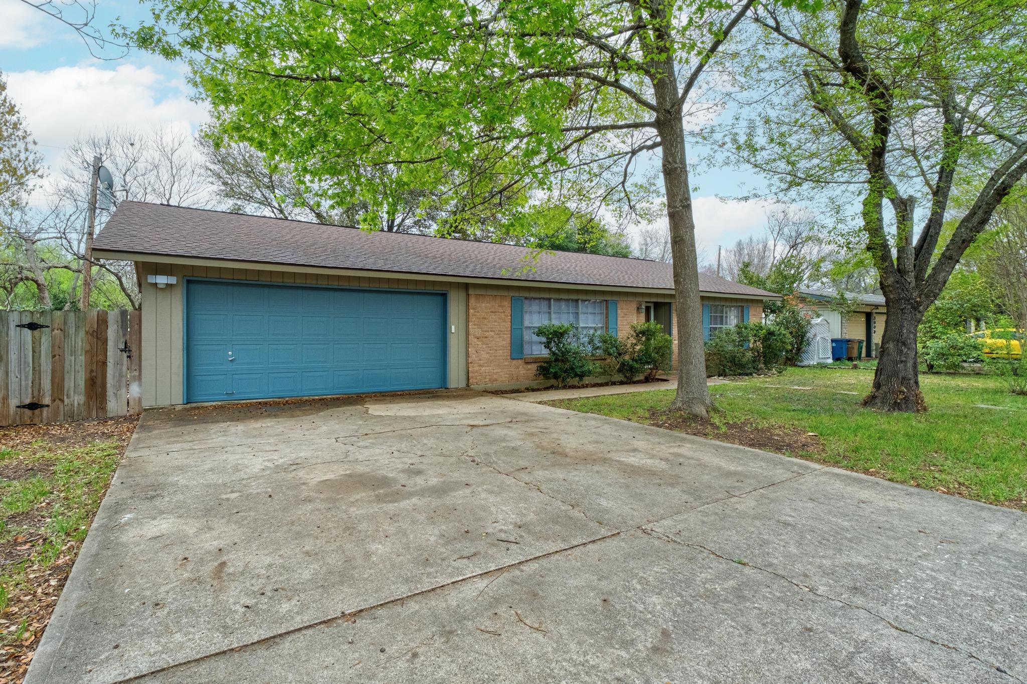 8911 Little Walnut Pkwy, Austin, TX 78758