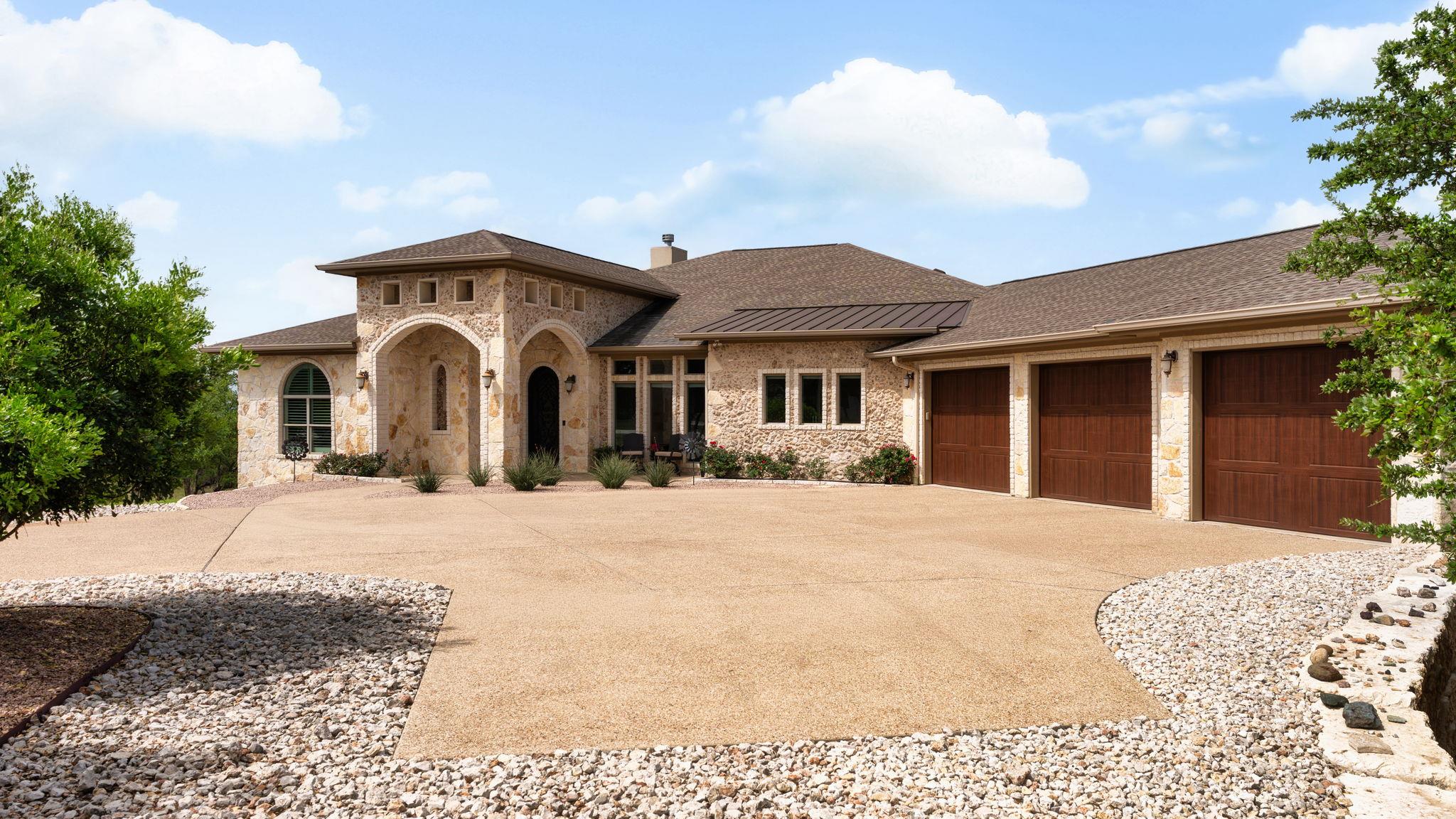 250 Sandy Creek Cv, Driftwood, TX 78619