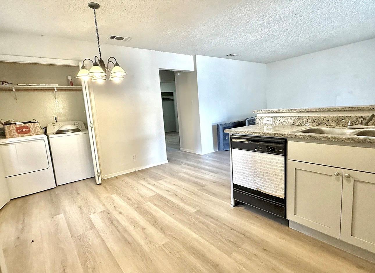 302 Hedgewood Dr, Georgetown, TX 78628