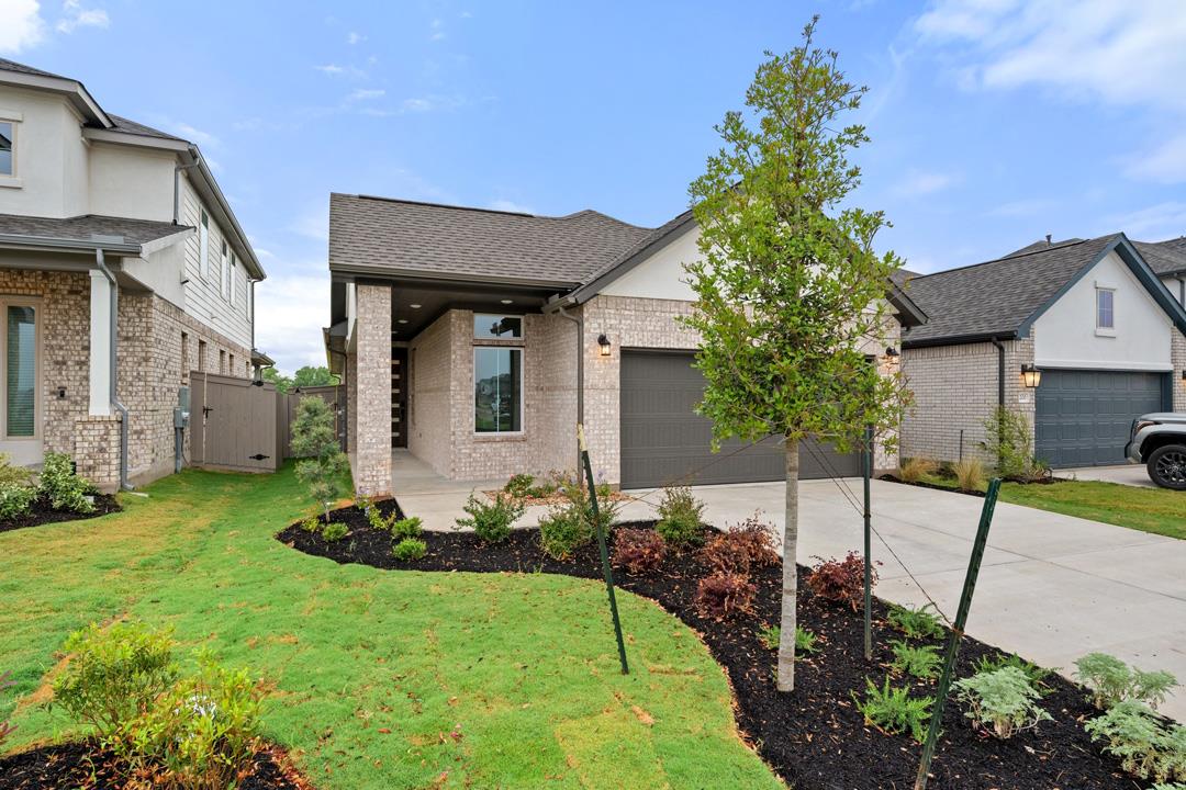 204 Bloomington Loop, Hutto, TX 78634