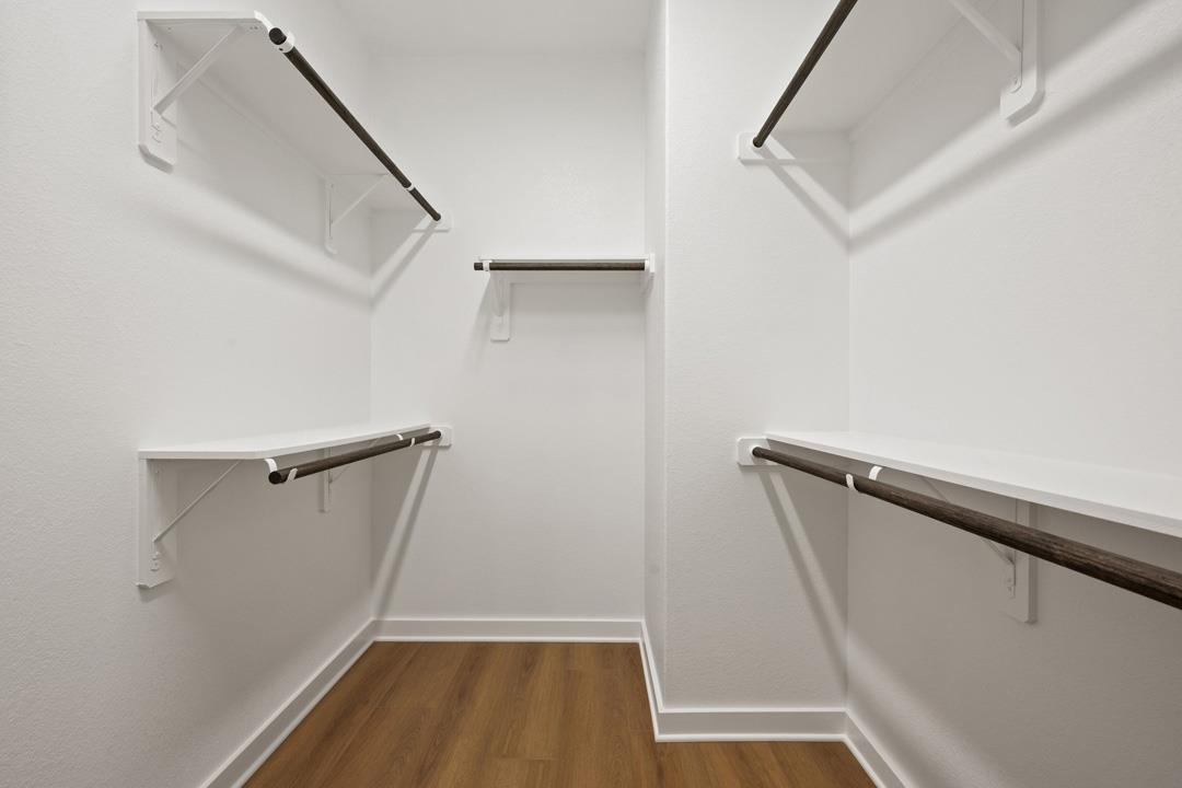 204 Bloomington Loop, Hutto, TX 78634