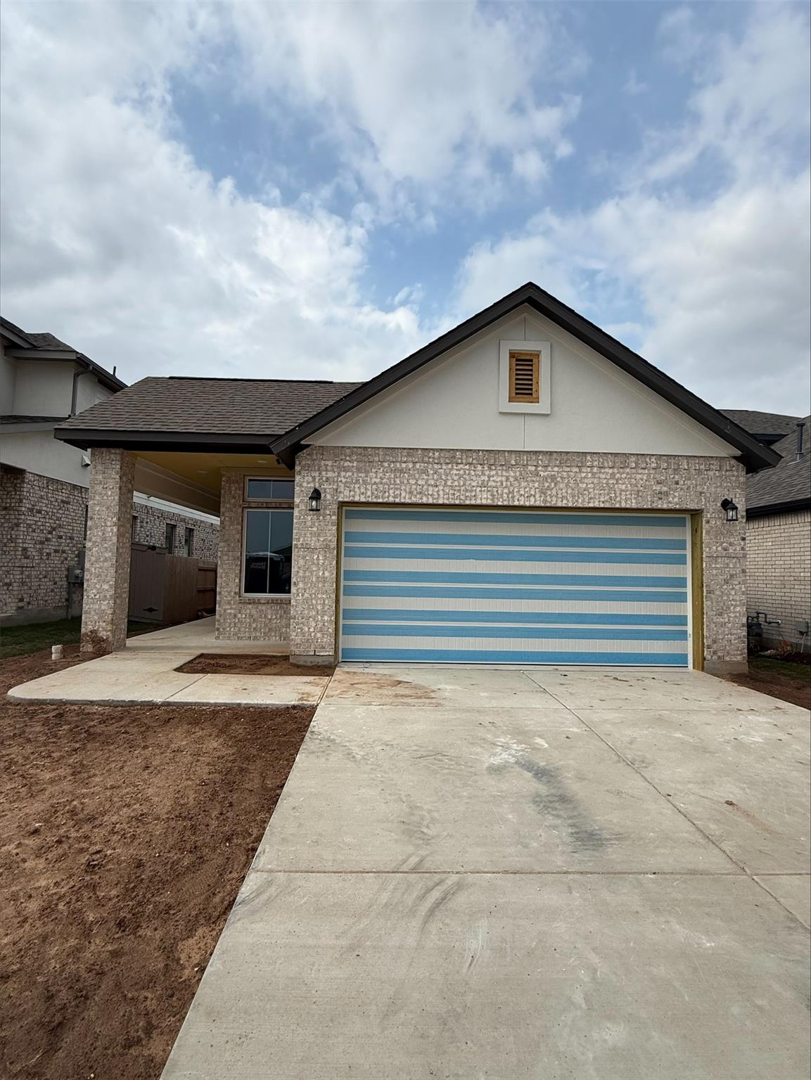 204 Bloomington Loop, Hutto, TX 78634