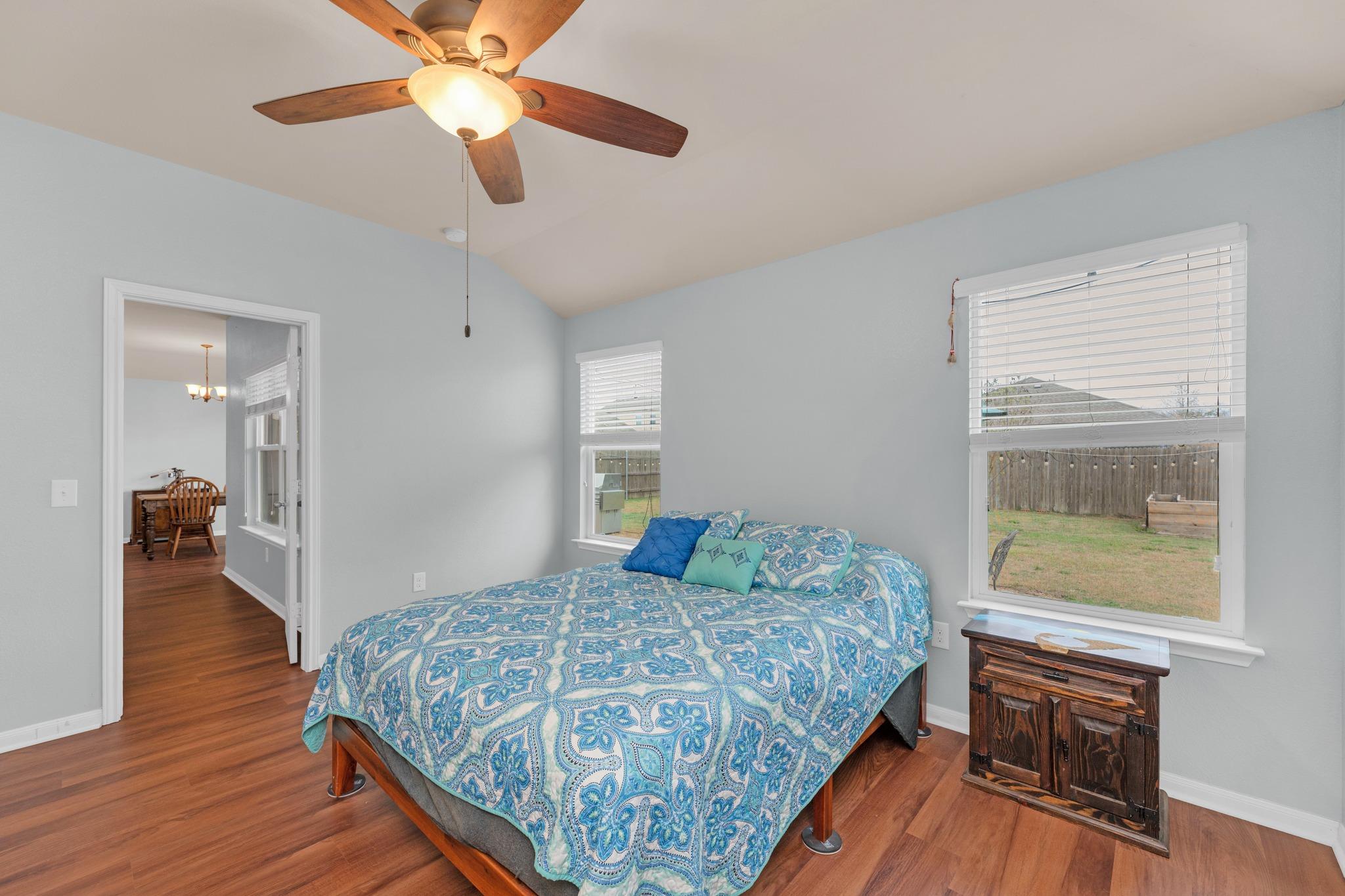 411 Camellia Dr, Hutto, TX 78634