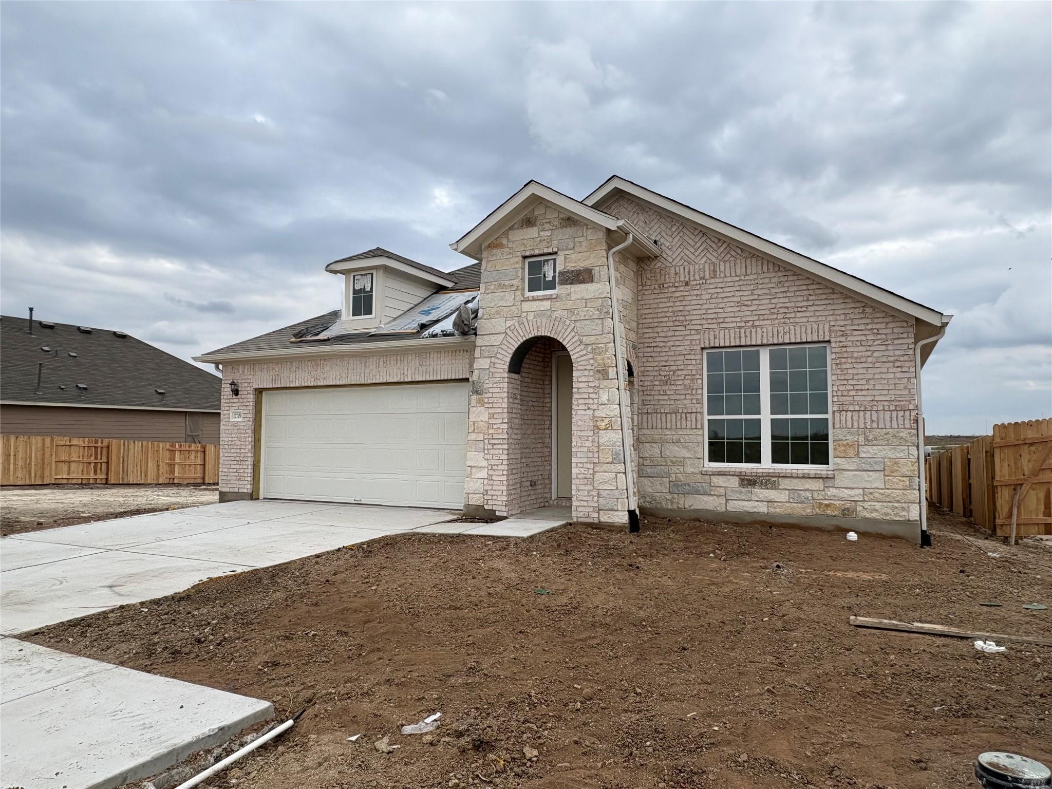 12709 Raven Meadow Dr, Buda, TX 78610