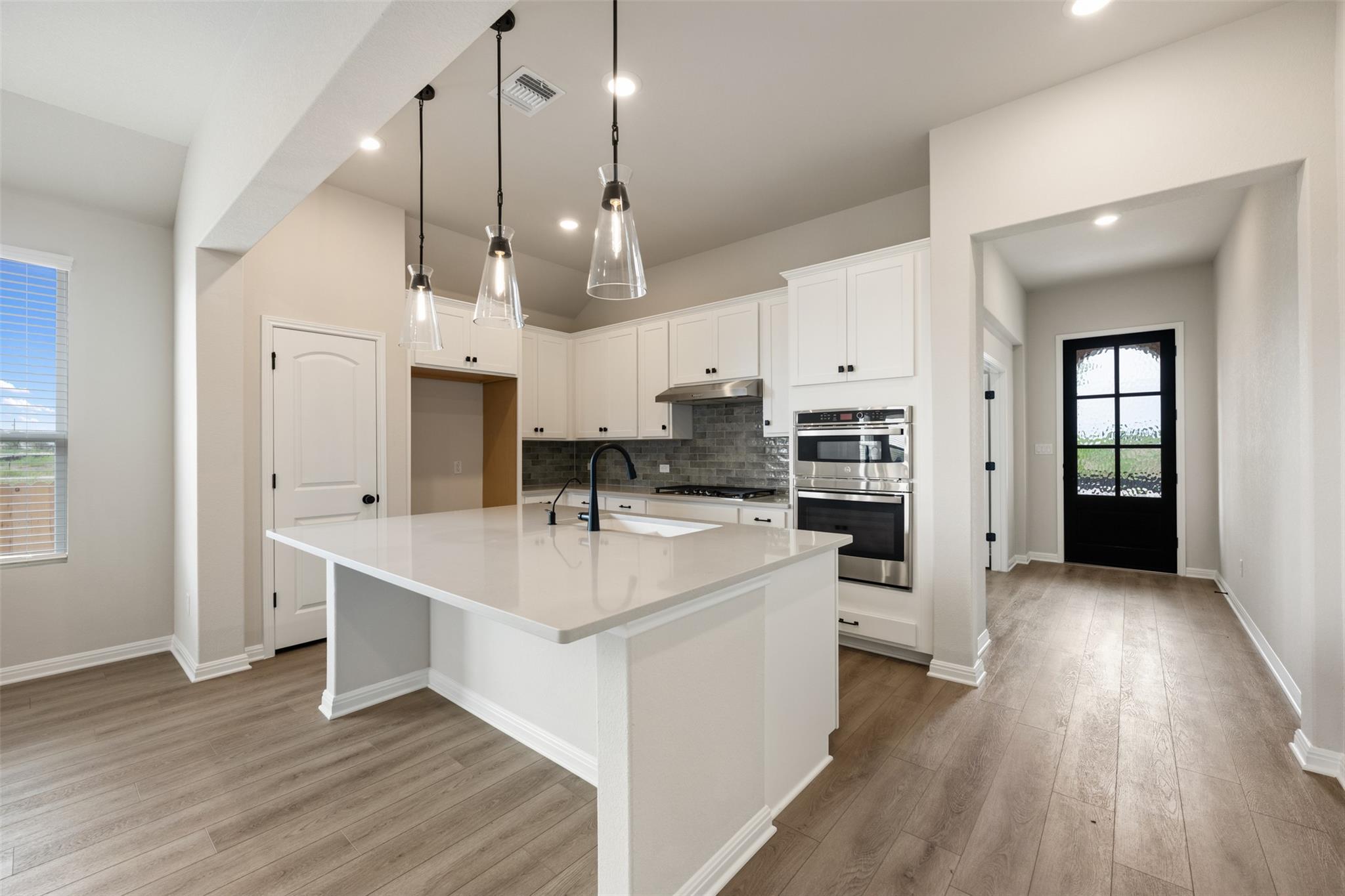 12709 Raven Meadow Dr, Buda, TX 78610