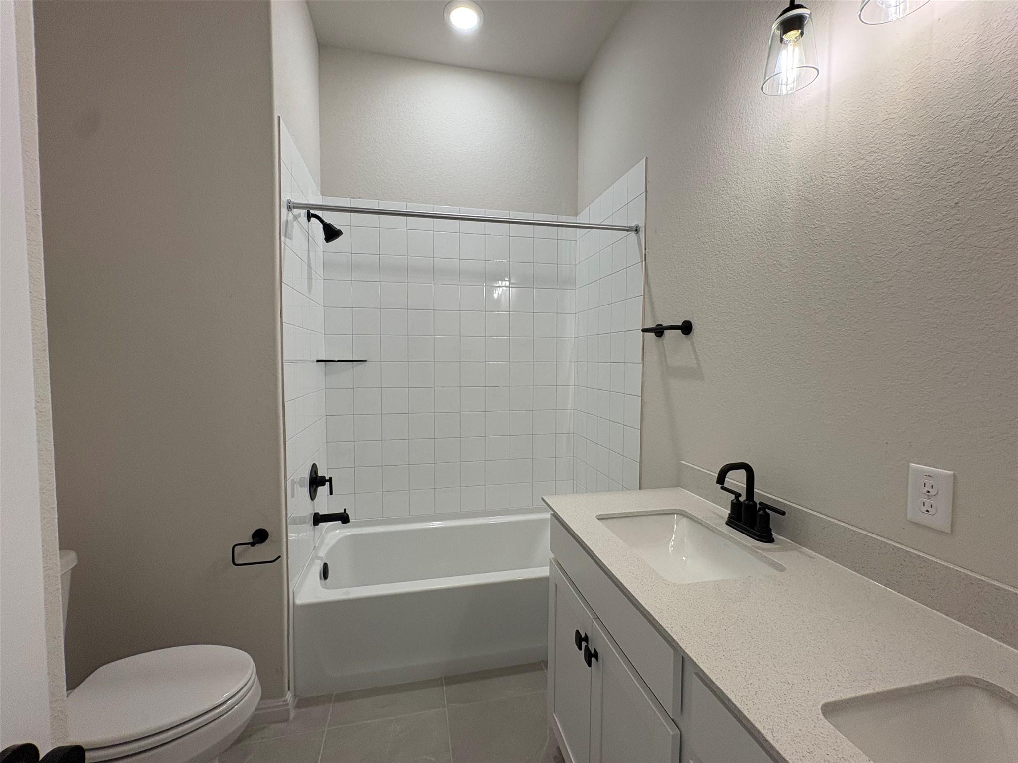 12709 Raven Meadow Dr, Buda, TX 78610