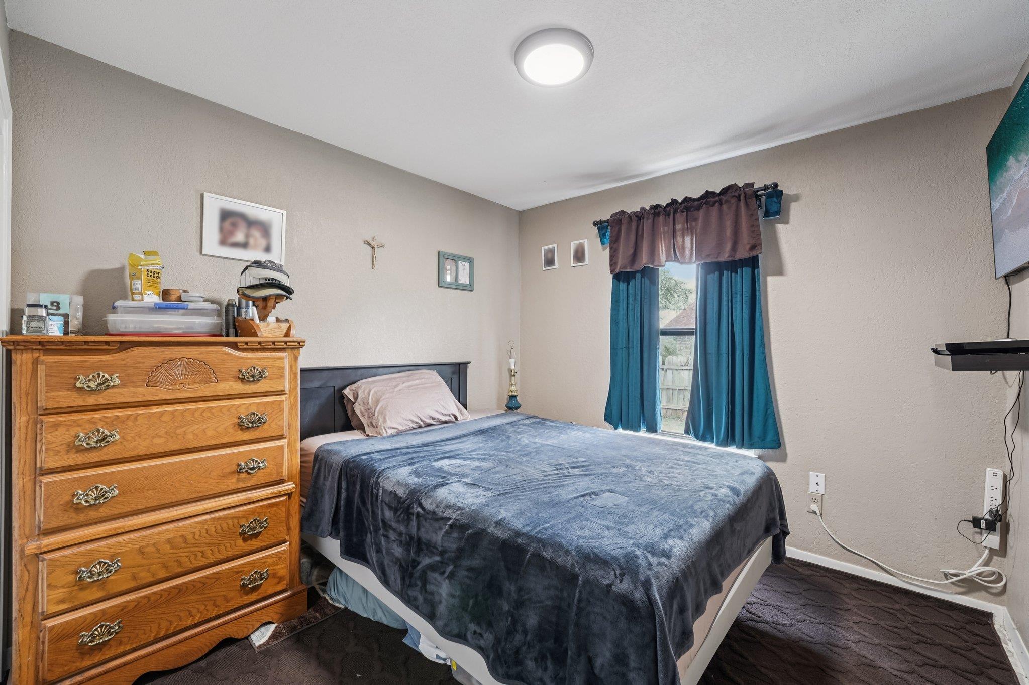 1121 Bootys Crossing Rd, Georgetown, TX 78628