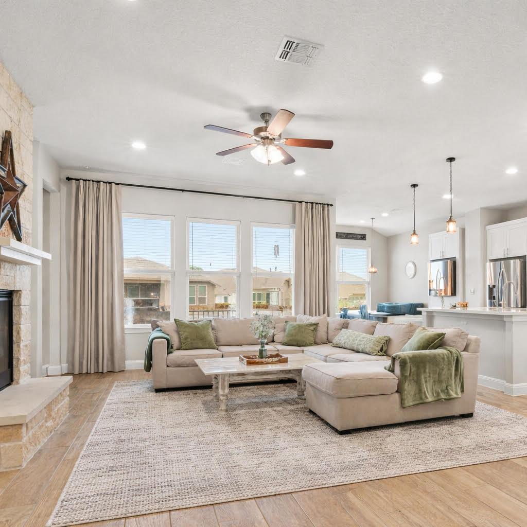 228 Helena Ln, Kyle, TX 78640