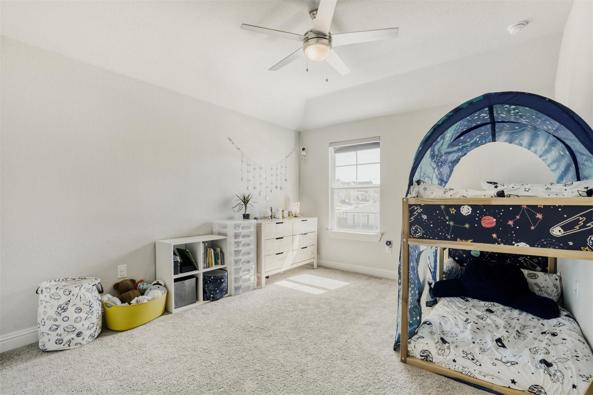 9824 Evening Canopy Dr, Manor, TX 78653