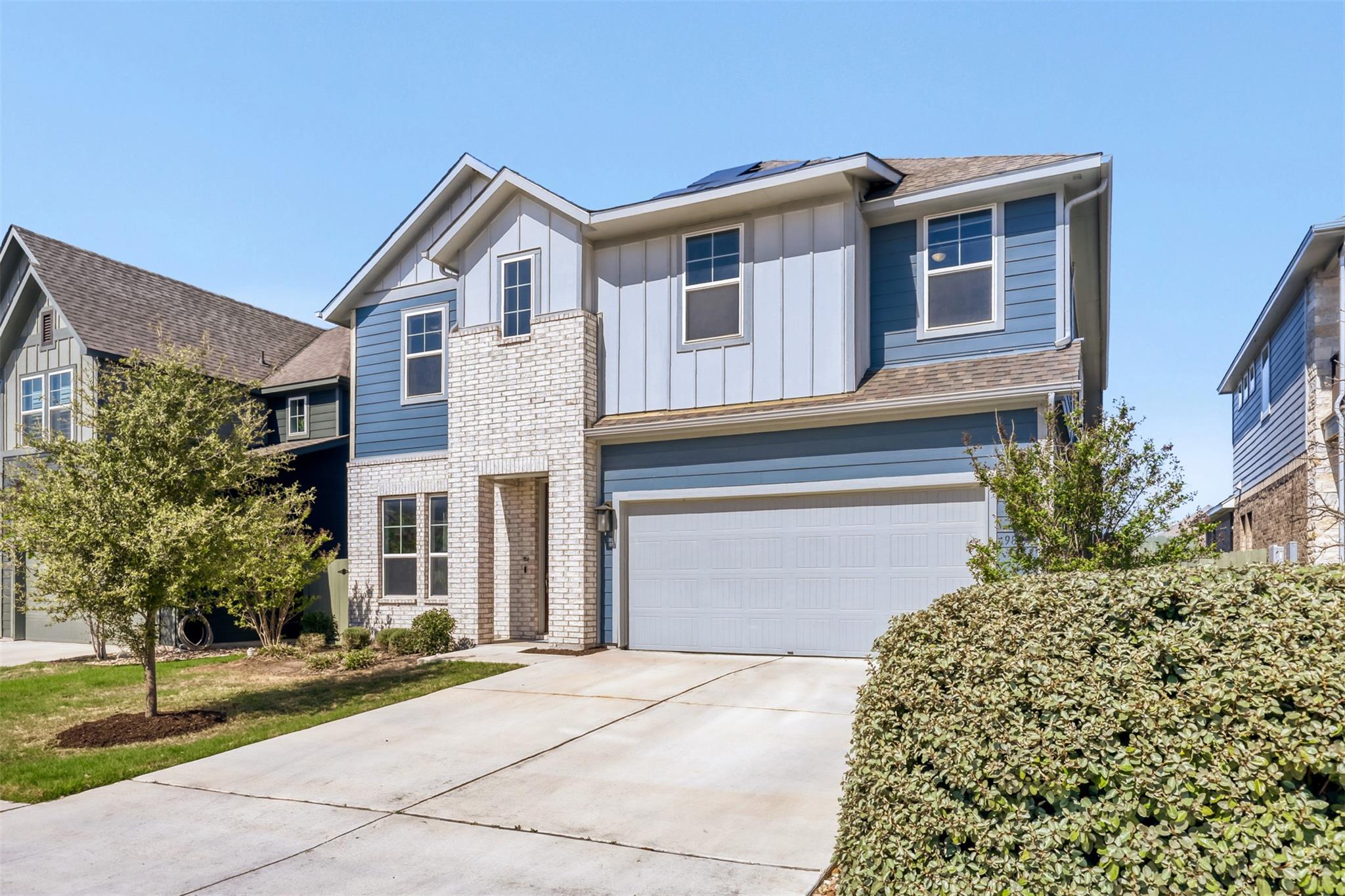 9824 Evening Canopy Dr, Manor, TX 78653