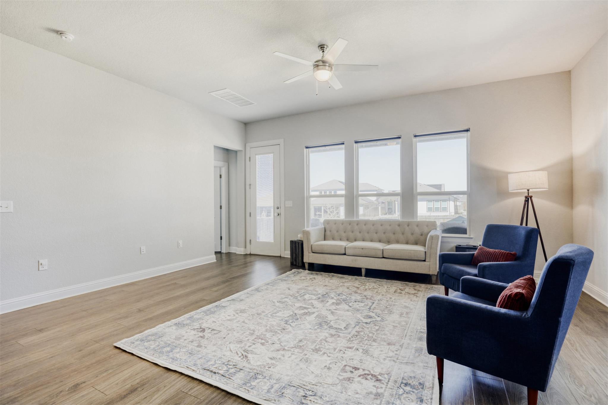 9824 Evening Canopy Dr, Manor, TX 78653