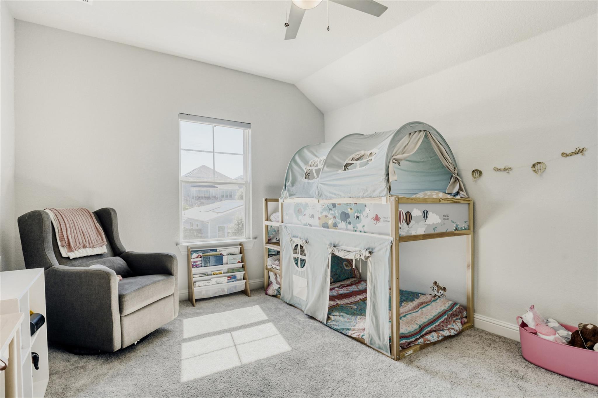 9824 Evening Canopy Dr, Manor, TX 78653