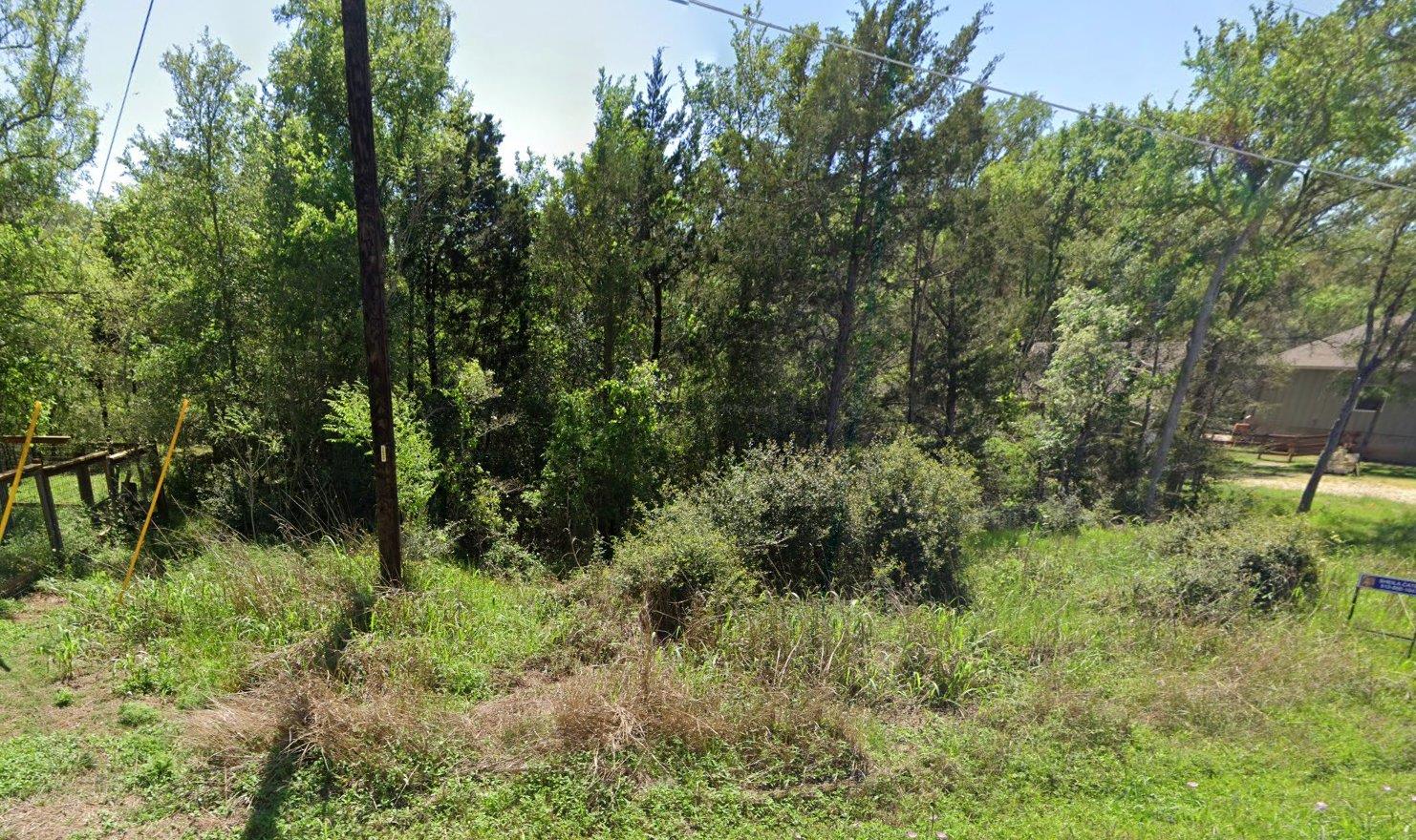 195 Lamaloa Ln, Bastrop, TX 78602