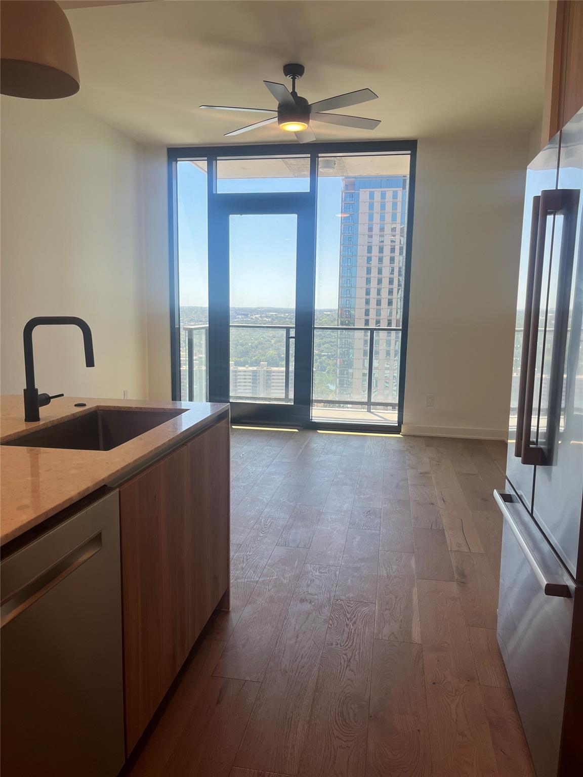 84 East Ave # 2807, Austin, TX 78701