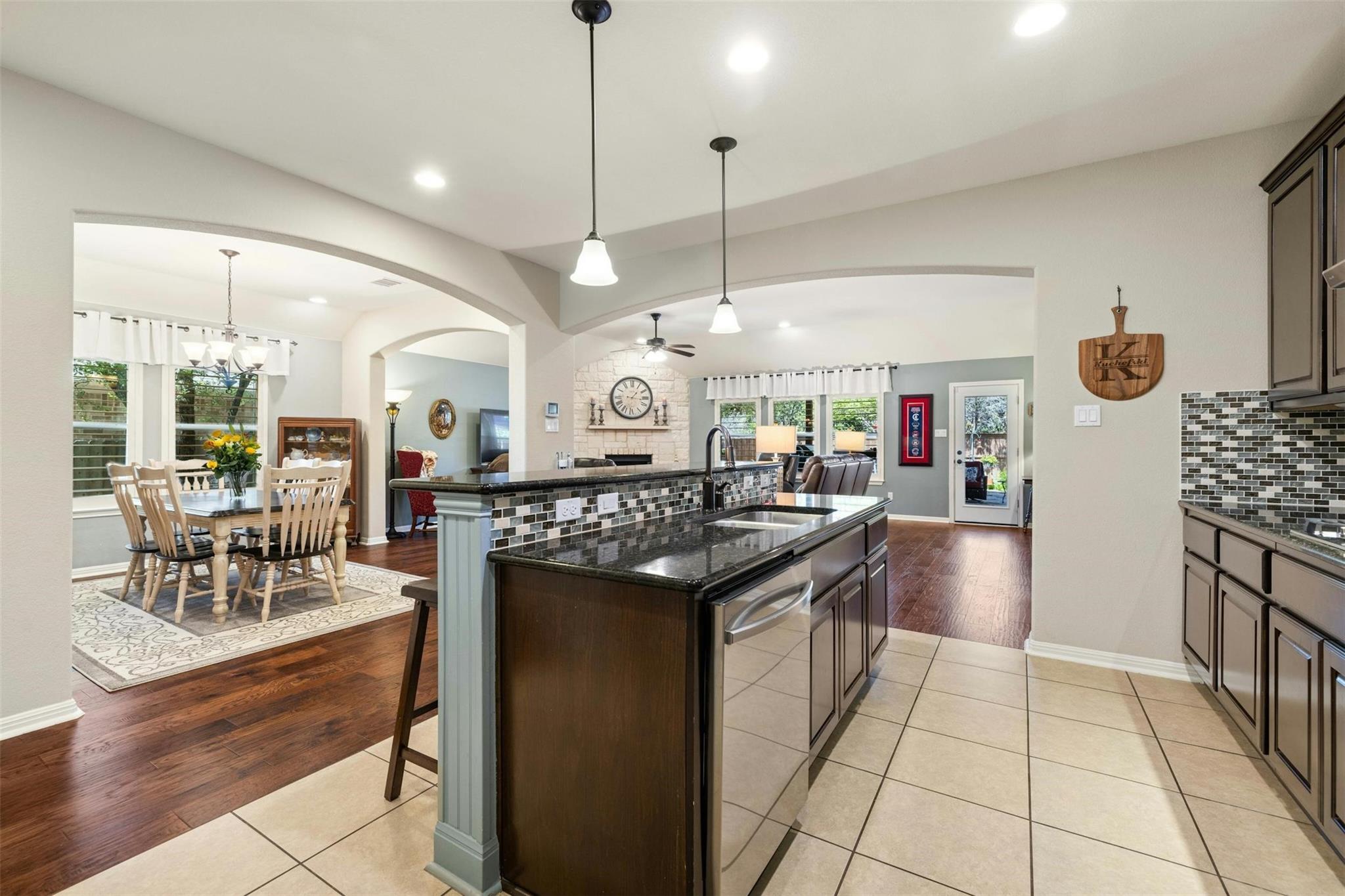 152 Florenz Ln, Georgetown, TX 78628