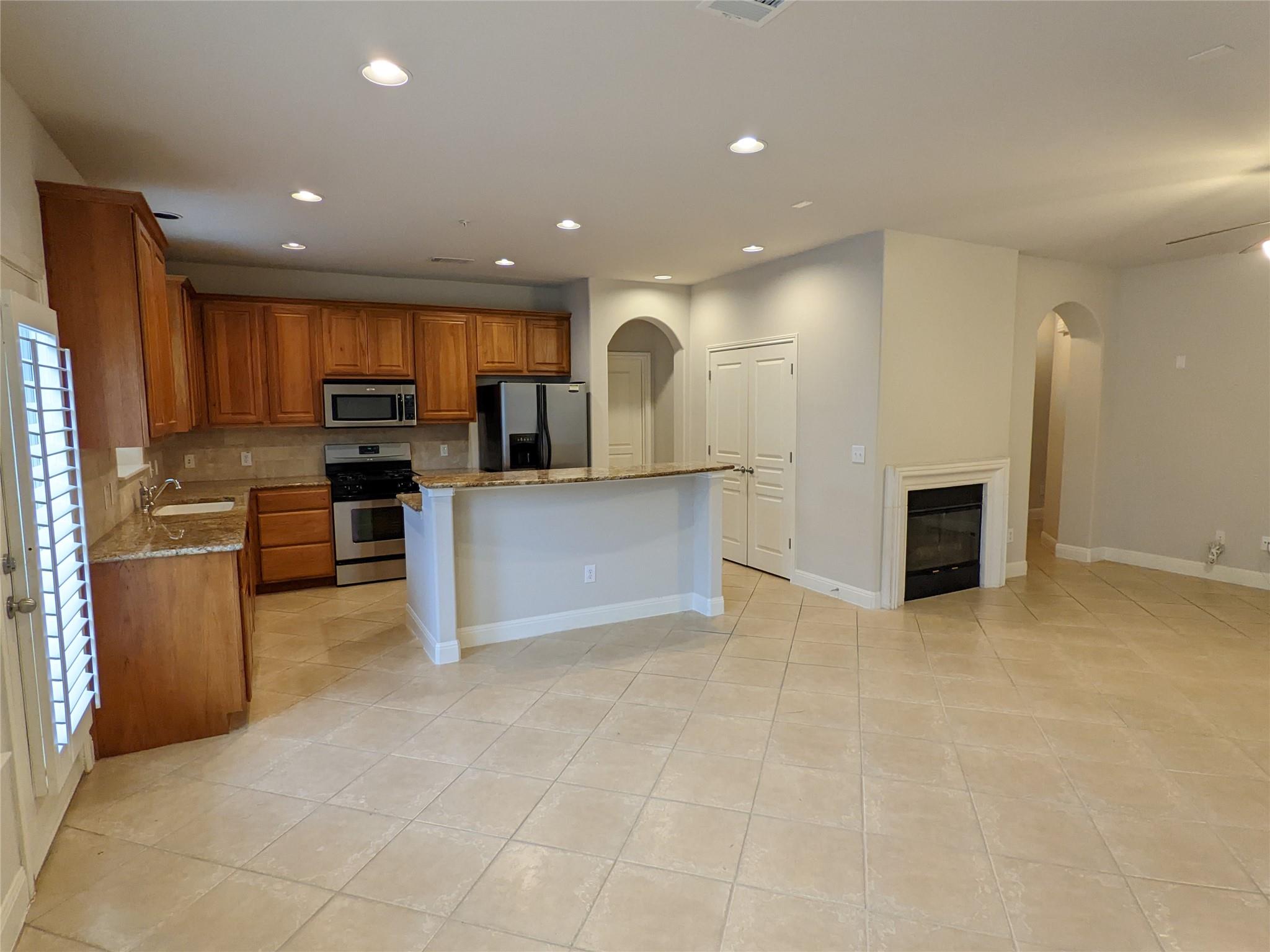 6705 Covered Bridge Dr # 16, Austin, TX 78736