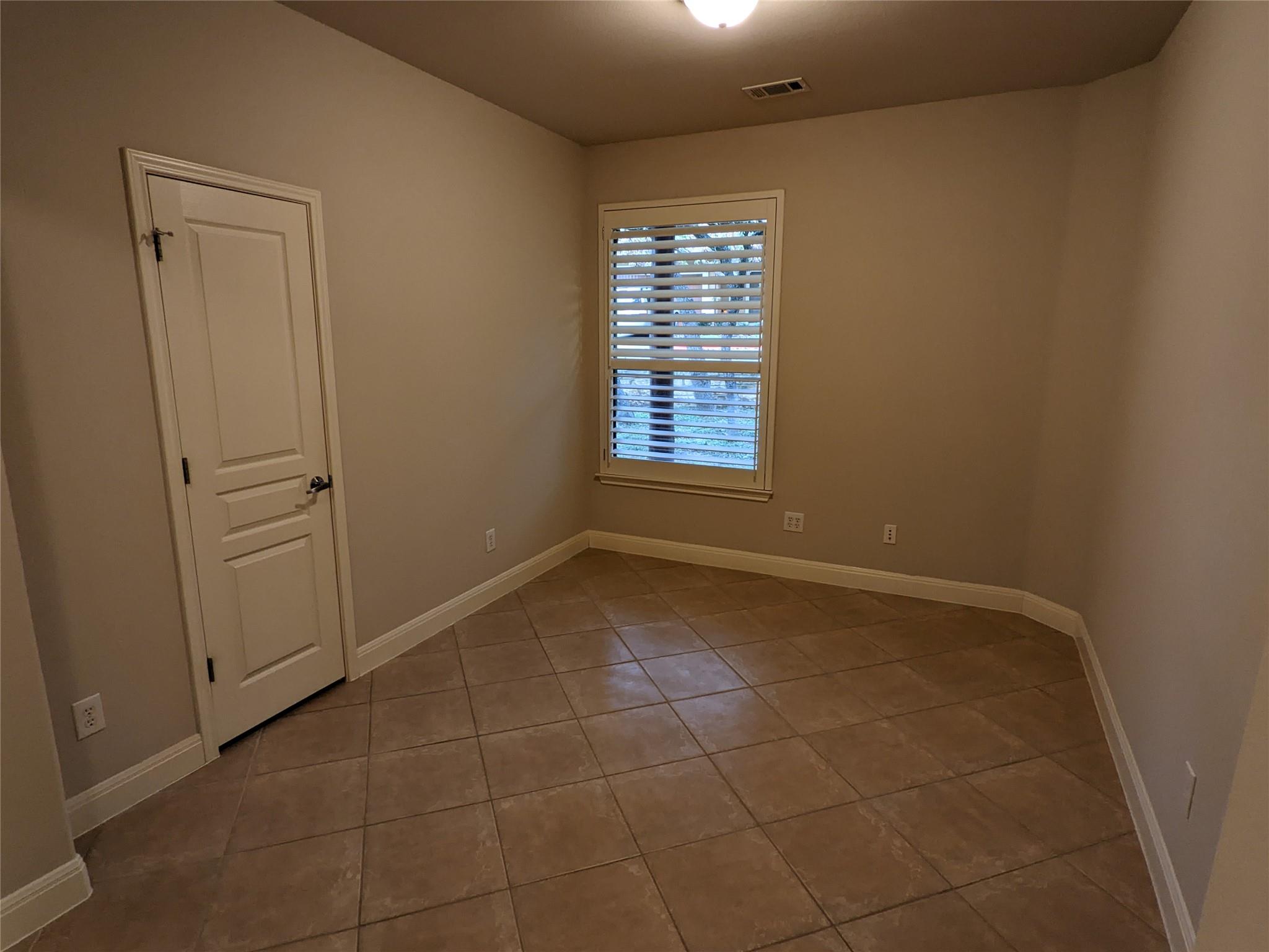 6705 Covered Bridge Dr # 16, Austin, TX 78736