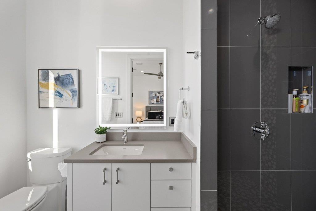 402 Lighthouse Dr, Horseshoe Bay, TX 78657