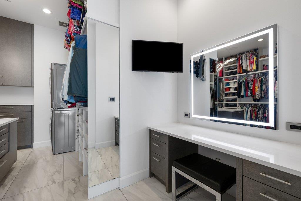 402 Lighthouse Dr, Horseshoe Bay, TX 78657