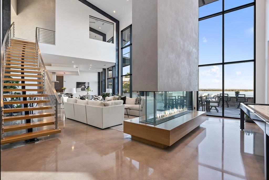 402 Lighthouse Dr, Horseshoe Bay, TX 78657